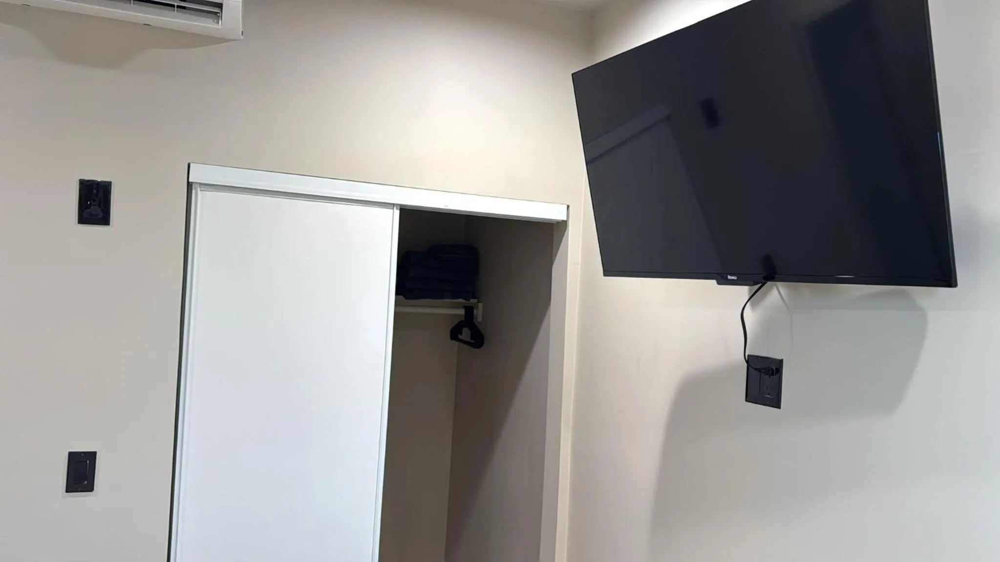 Bedroom in StaysPro - Cityscape Luxury Rental Homes in the Heart of Los Angeles