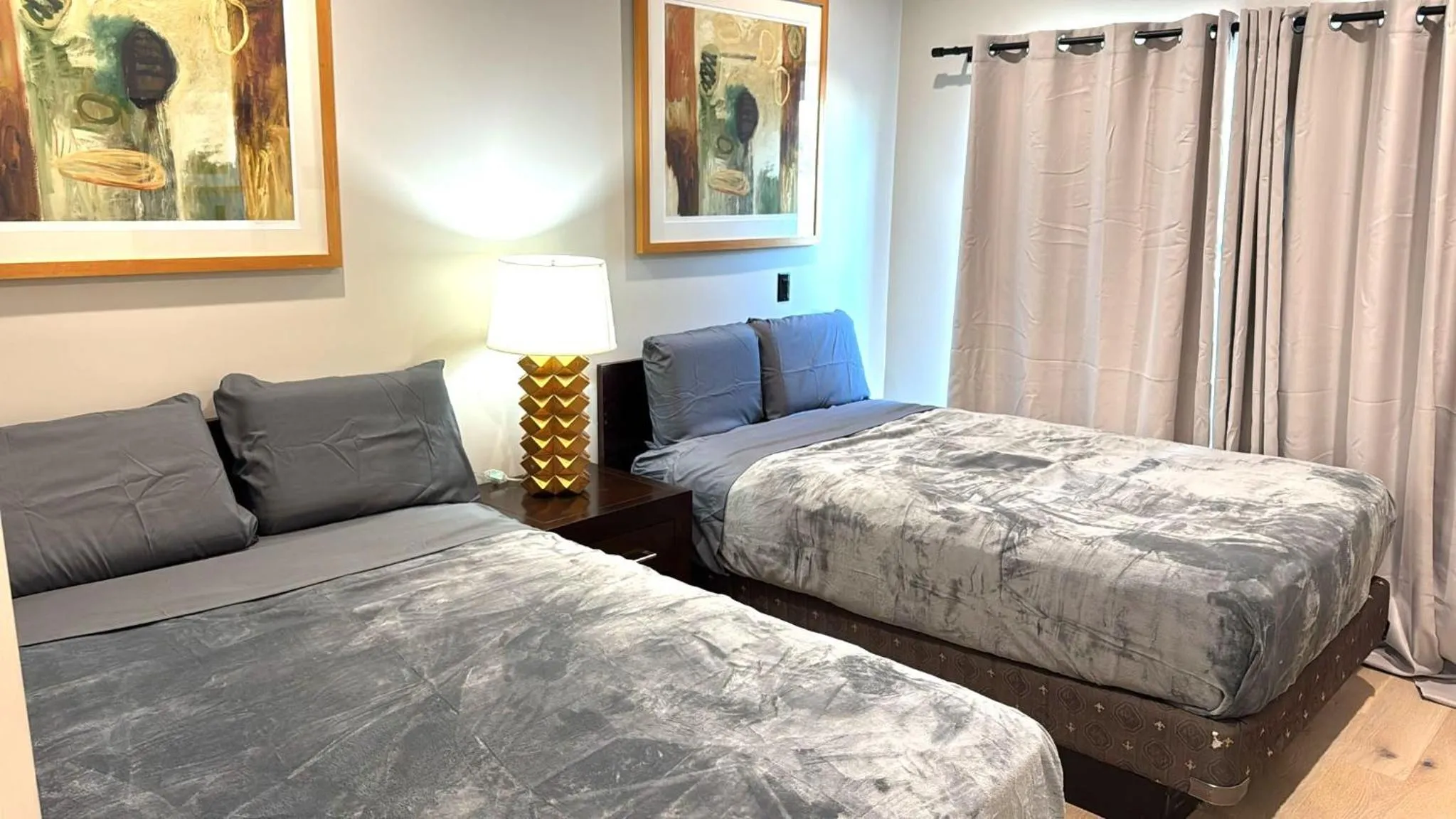 Bed in StaysPro - Cityscape Luxury Rental Homes in the Heart of Los Angeles