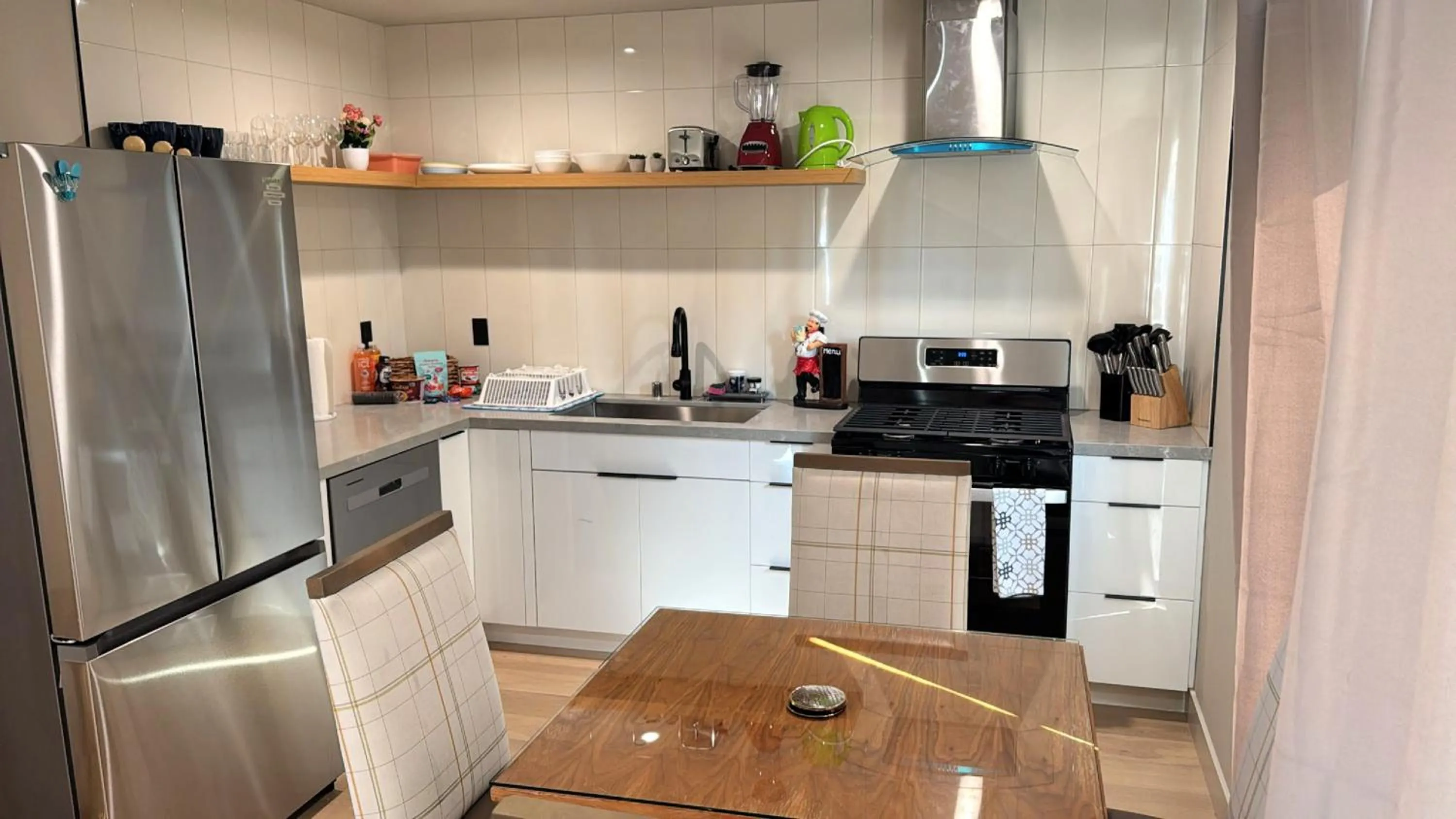 kitchen in StaysPro - Cityscape Luxury Rental Homes in the Heart of Los Angeles