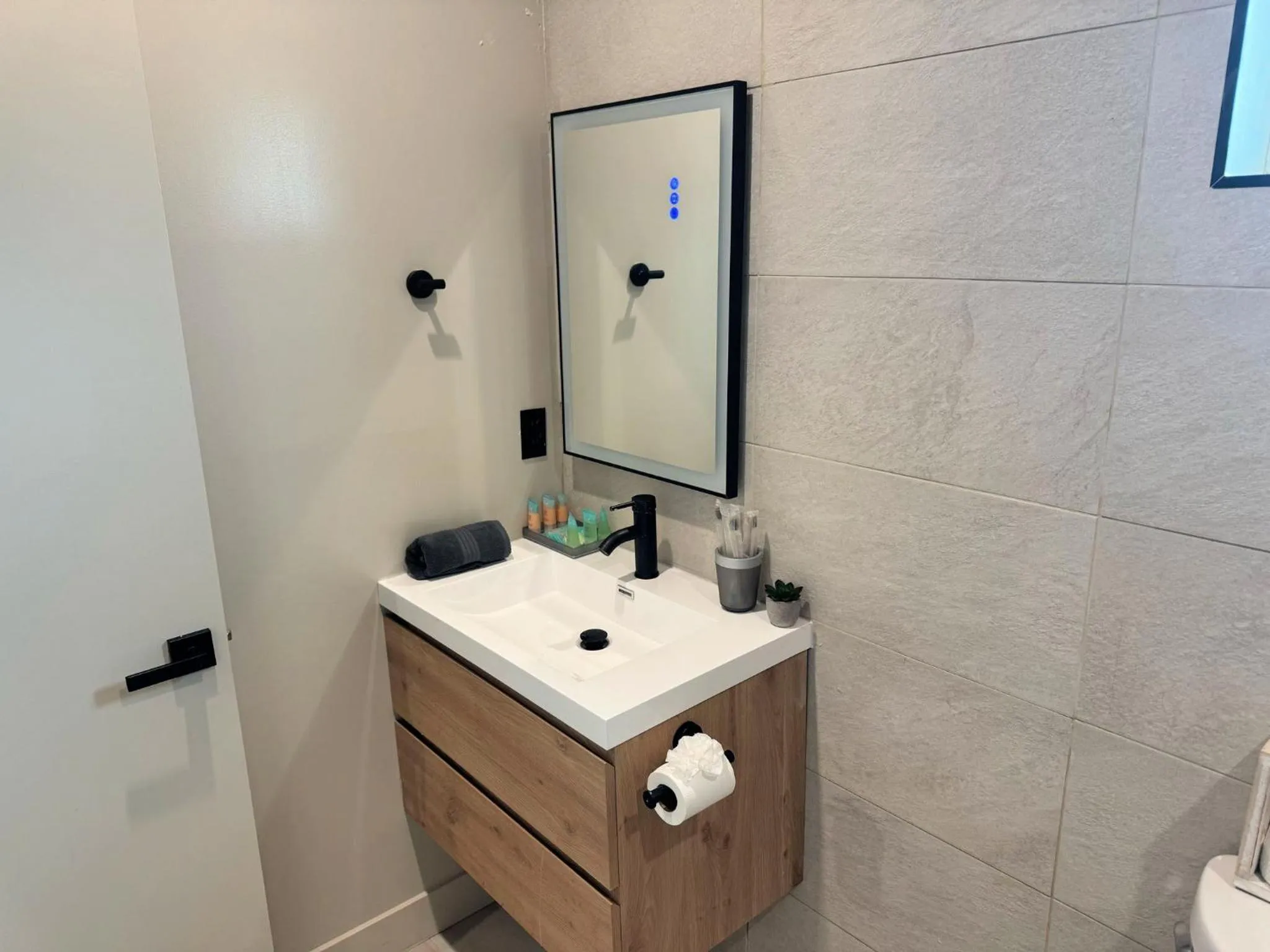 Bathroom in StaysPro - Cityscape Luxury Rental Homes in the Heart of Los Angeles