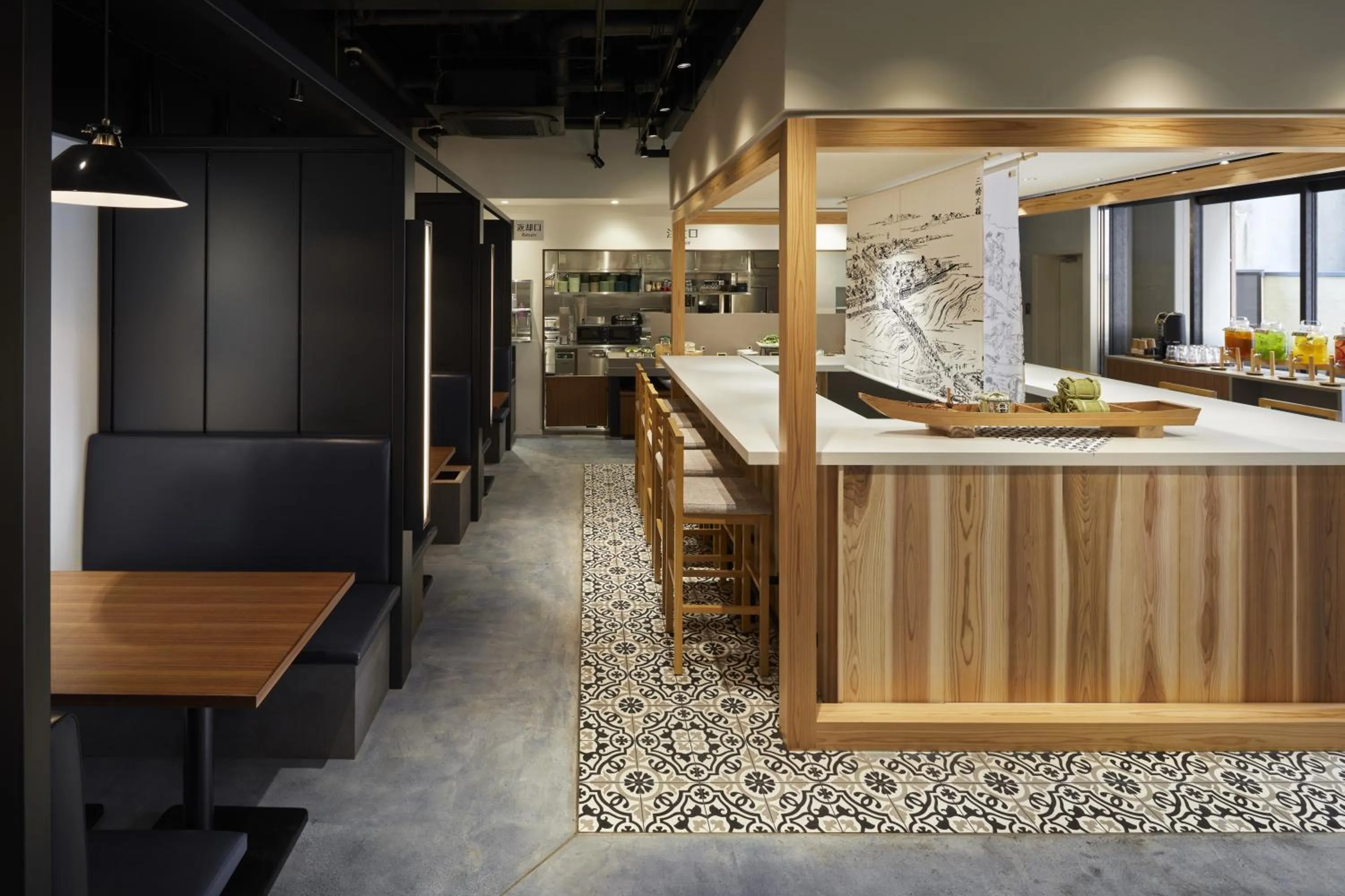 Lounge or bar in OMO5 Kyoto Sanjo by Hoshino Resorts