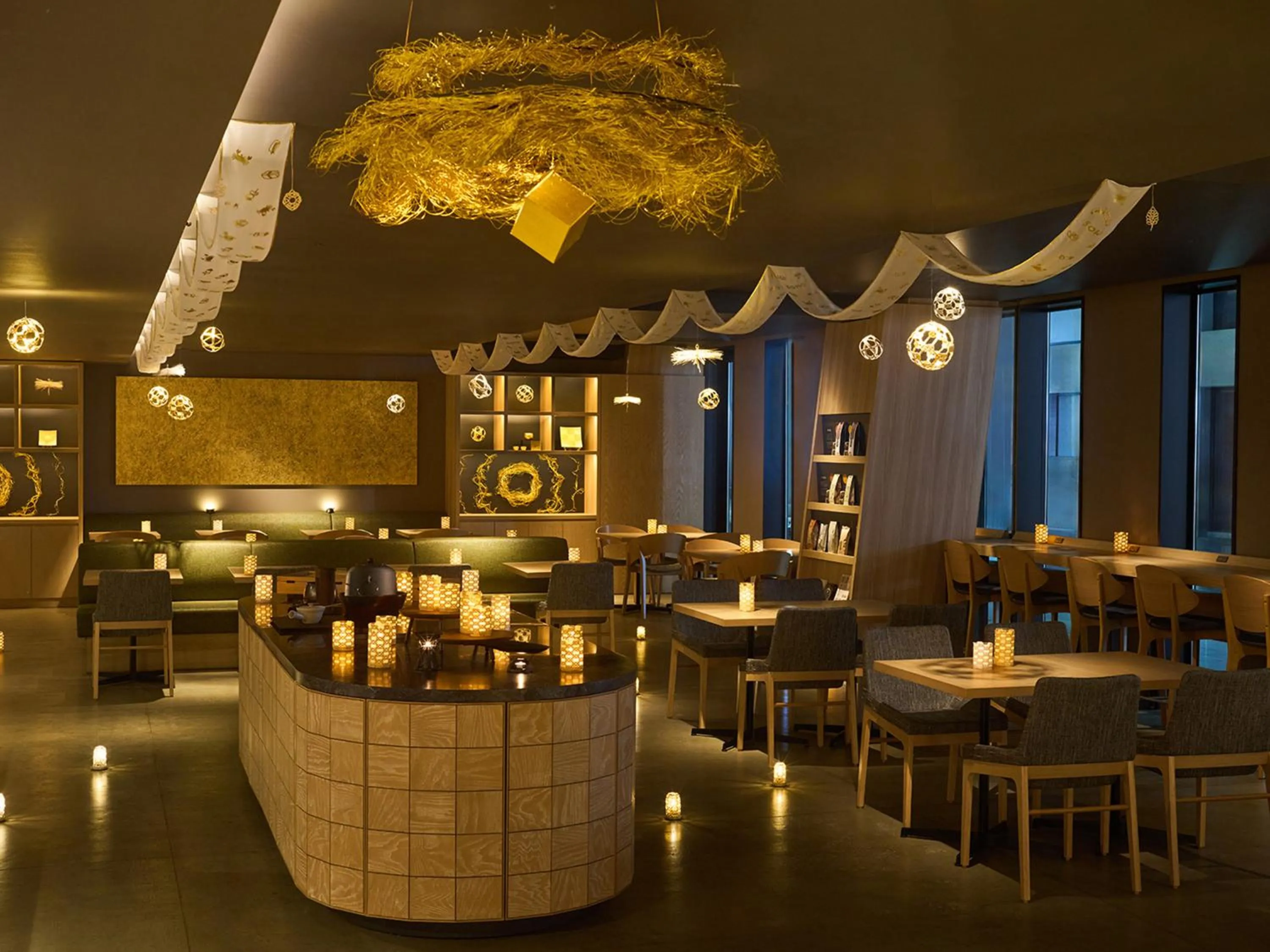 Lounge or bar in OMO5 Kanazawa Katamachi by Hoshino Resorts