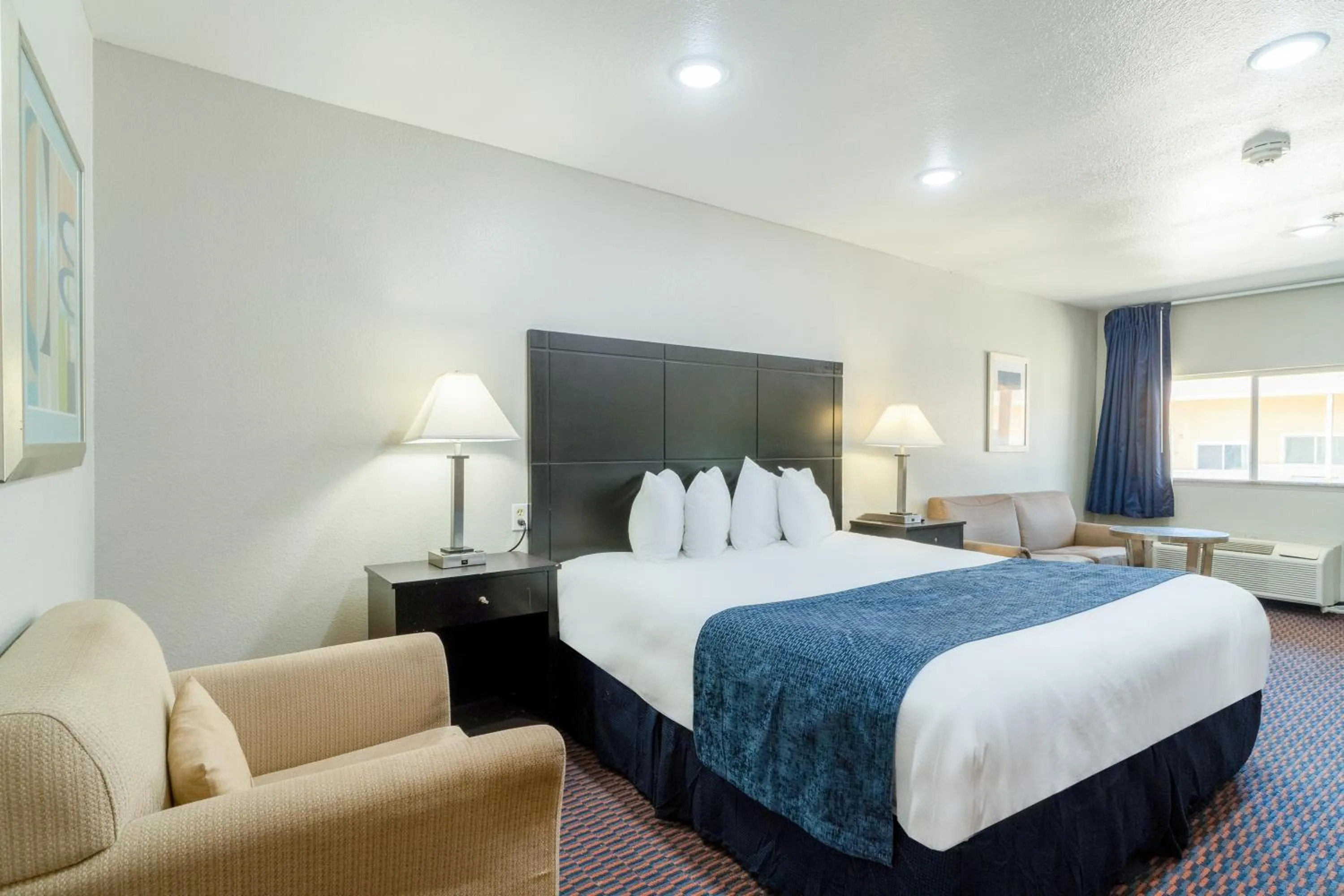 Bedroom, Bed in Atria Extended Stays By OYO Jourdanton