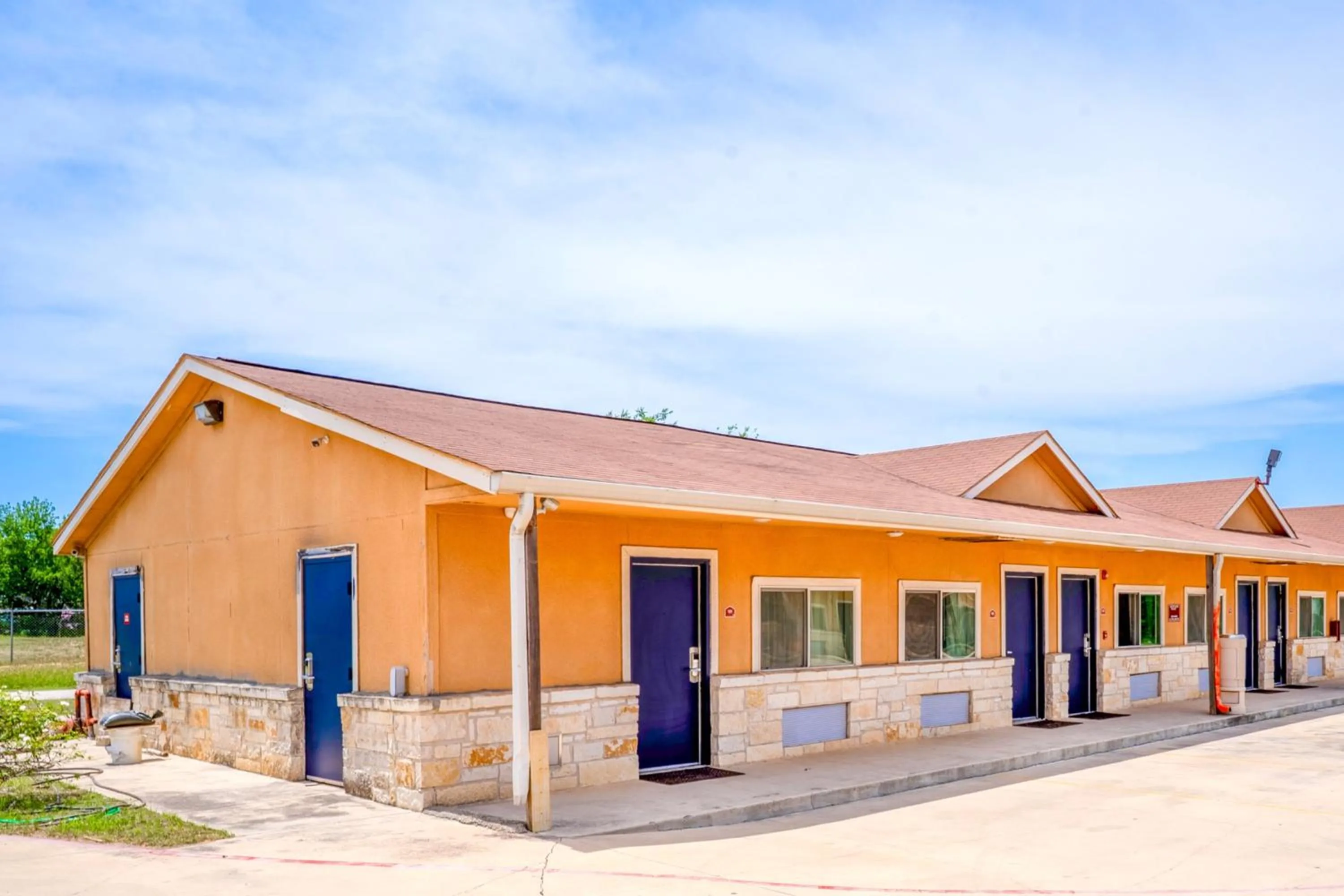 Property building in Atria Extended Stays By OYO Jourdanton