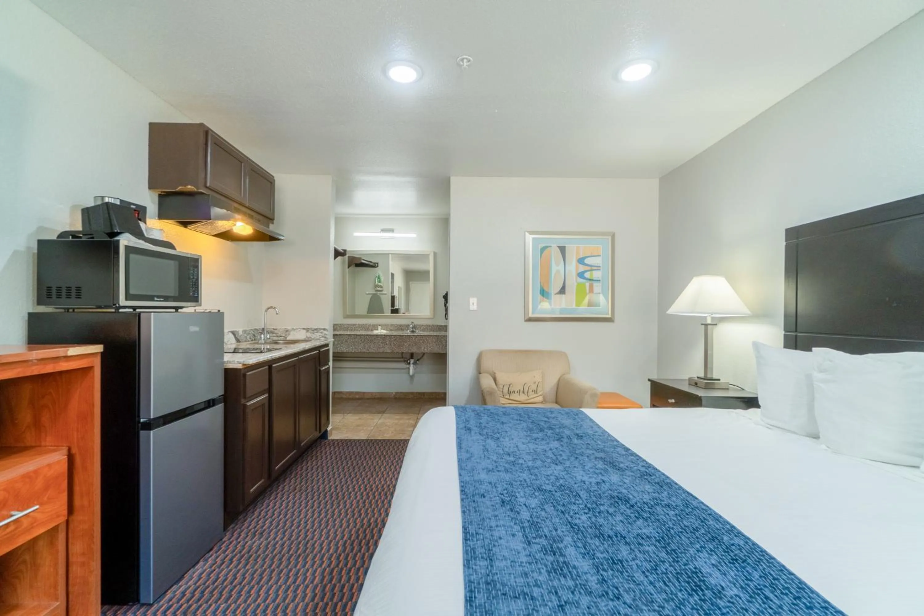 Bedroom, Bed in Atria Extended Stays By OYO Jourdanton