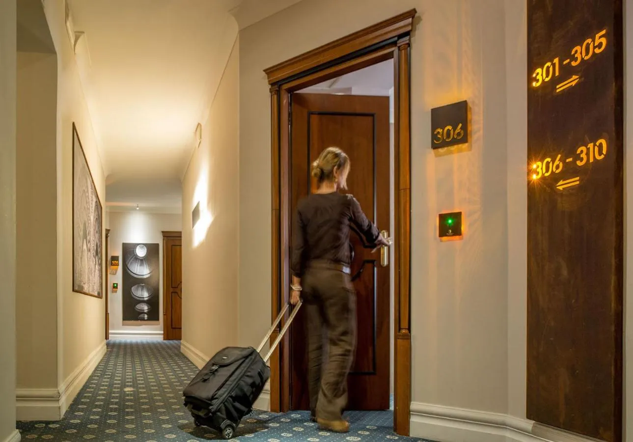 Bedroom in Hotel Federico II Central Palace