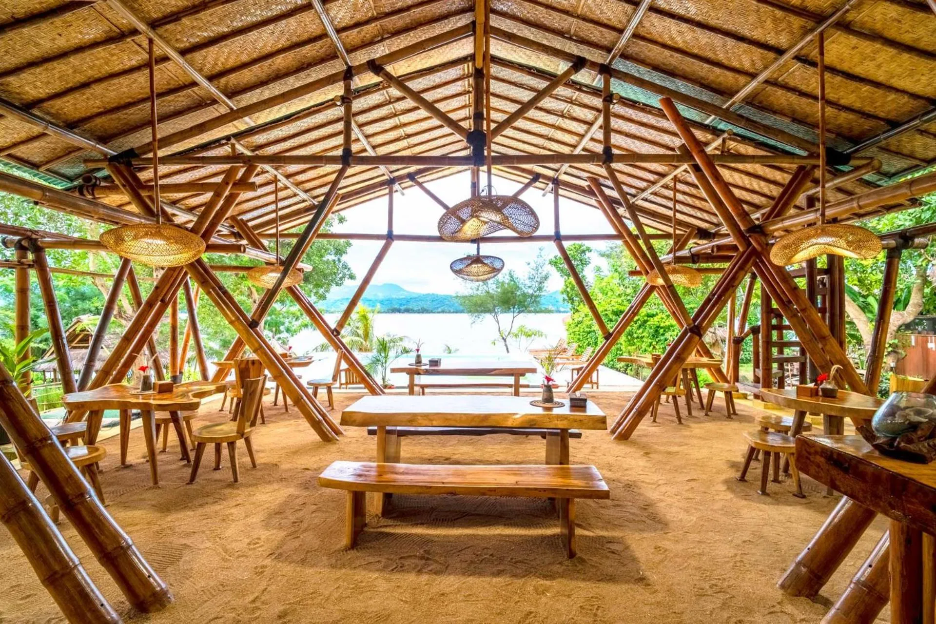 Restaurant/places to eat in Catappa Village Lombok