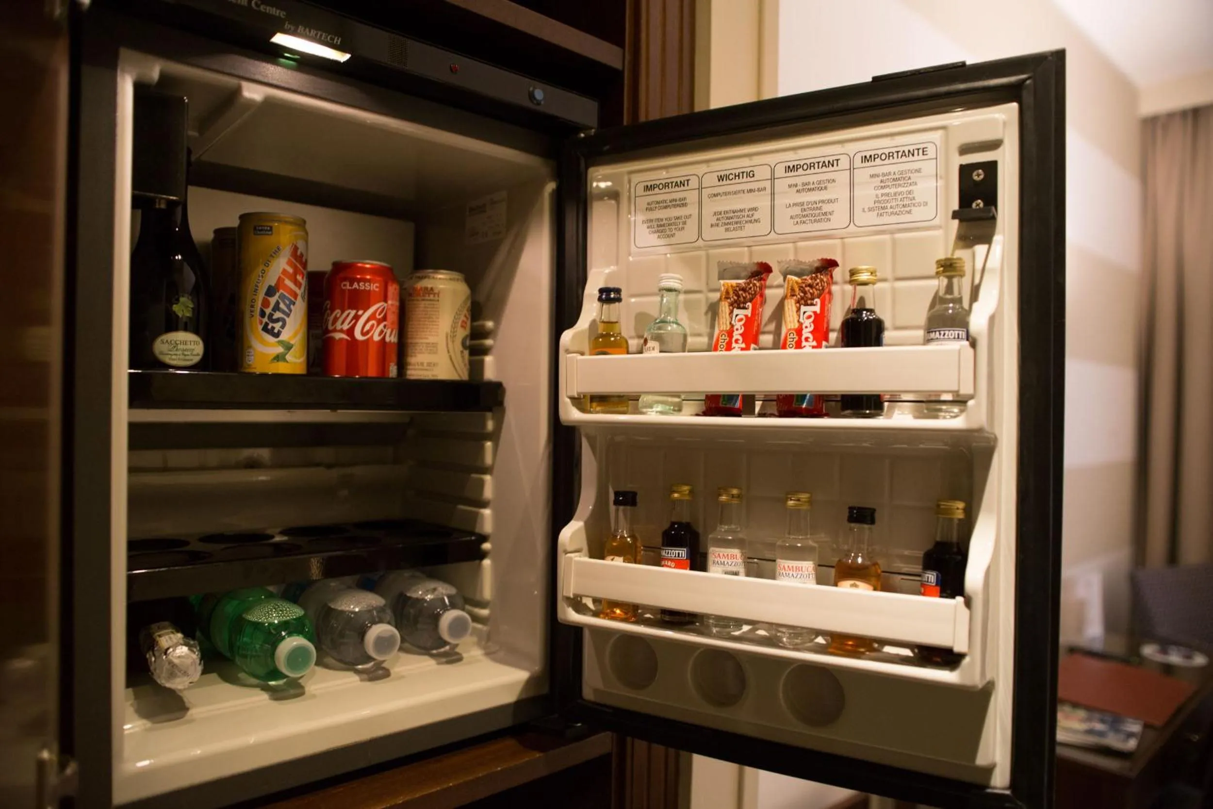 Food in Hotel Motel Ascot