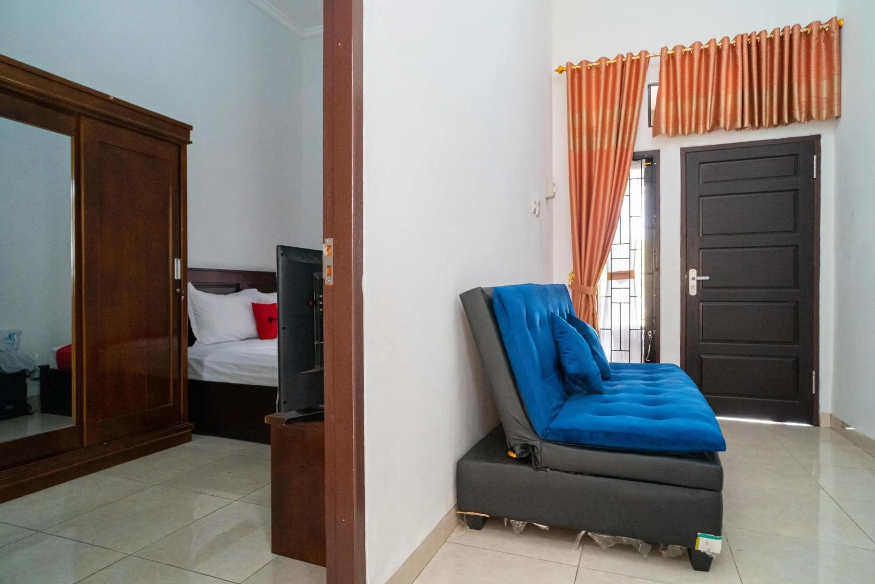 Bed in RedDoorz Syariah @ Jalan Tingang Palangkaraya