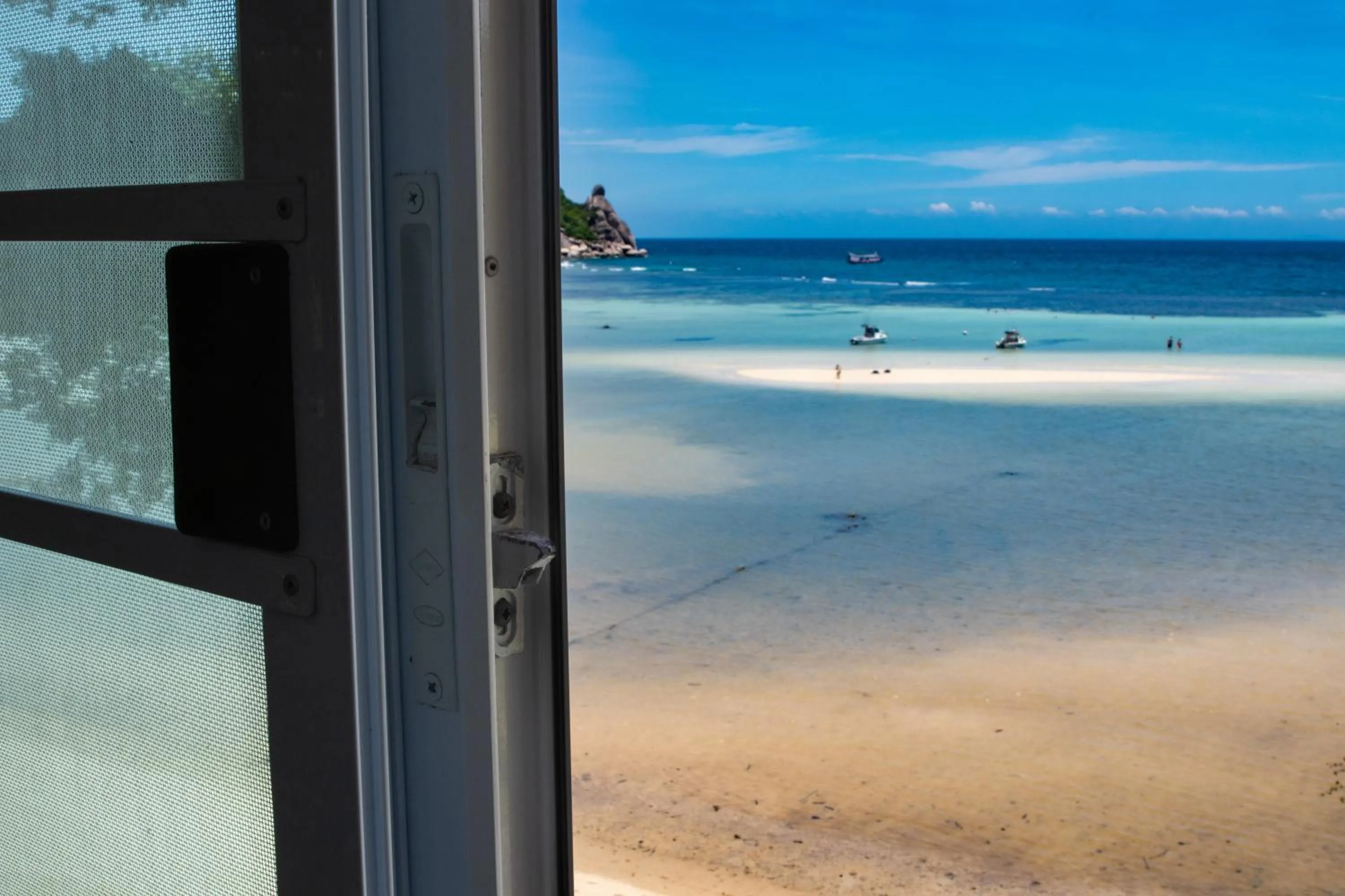 Beach in Hydronauts Diving Resort - Koh Tao