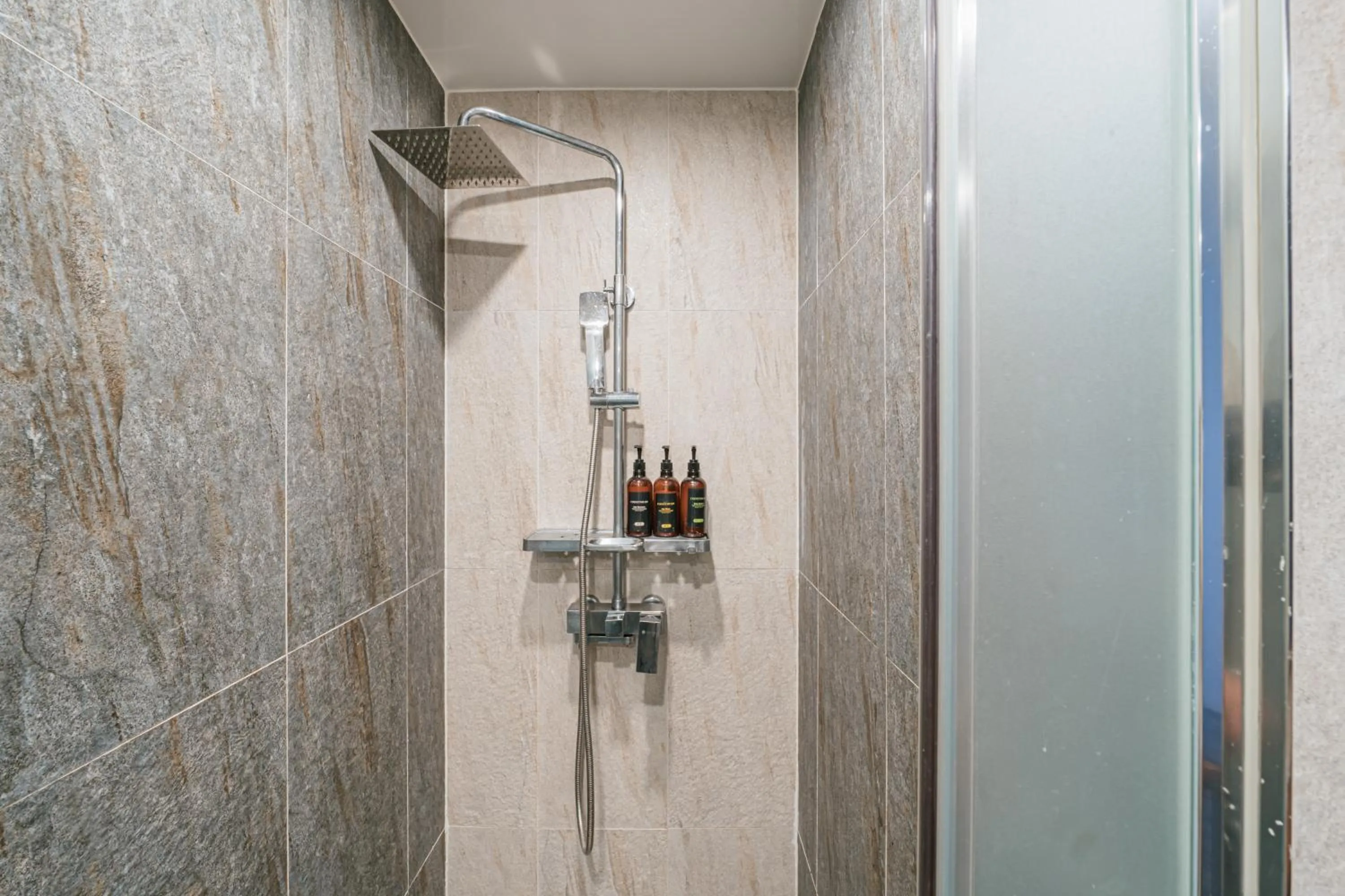 Photo of the whole room in Hotel With City