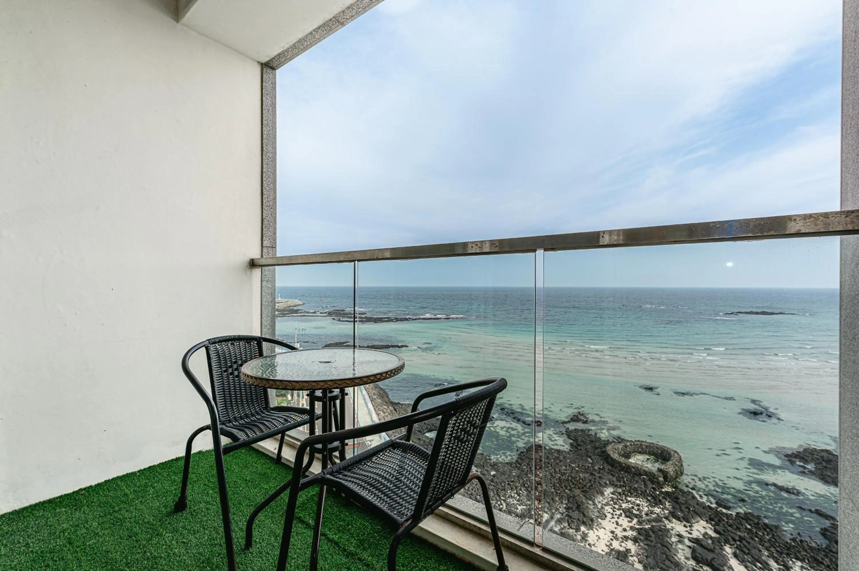 Balcony/Terrace in Hamdeok Beach Stay Jeju