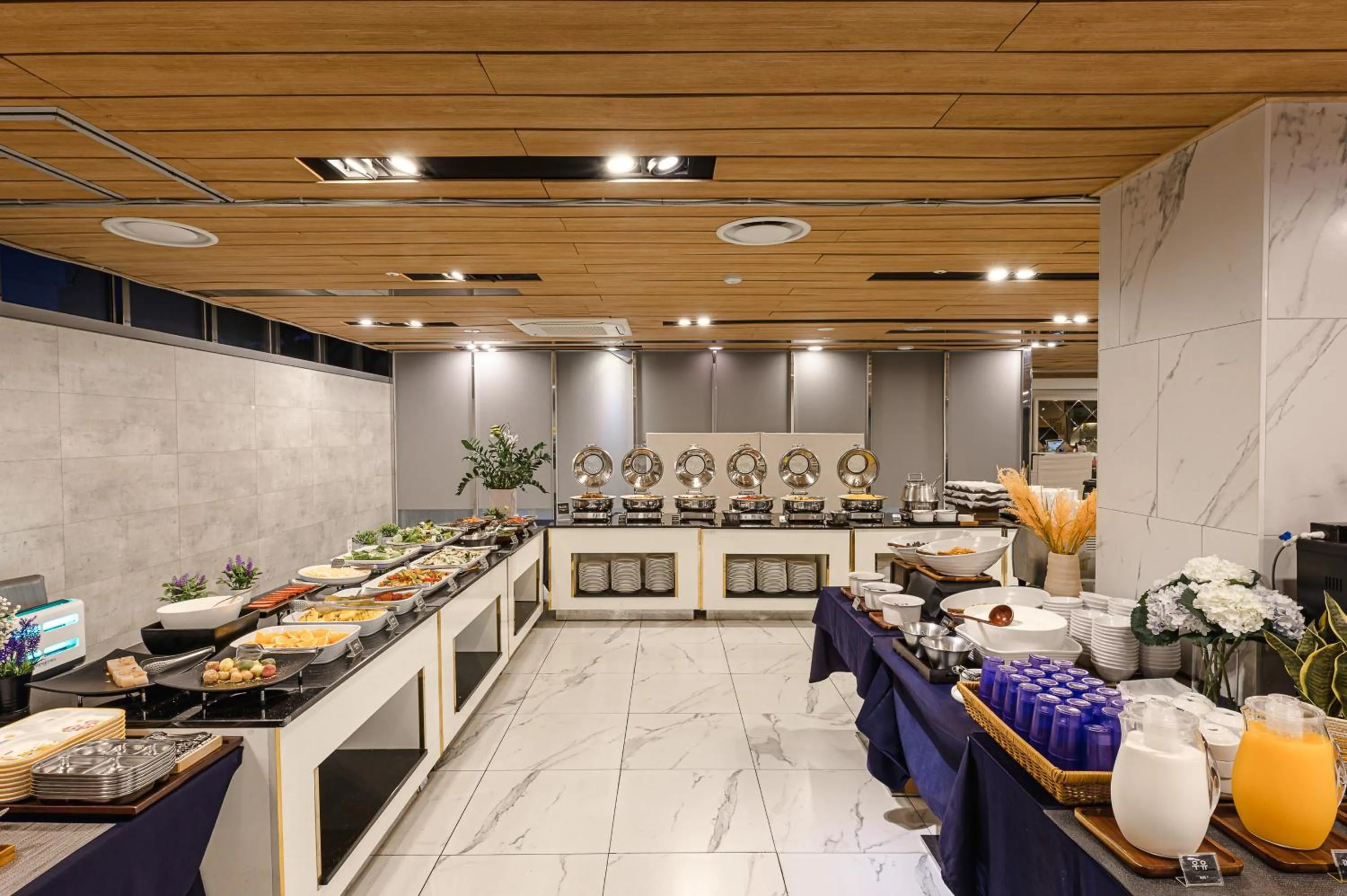 Restaurant/places to eat in Hamdeok Beach Stay Jeju