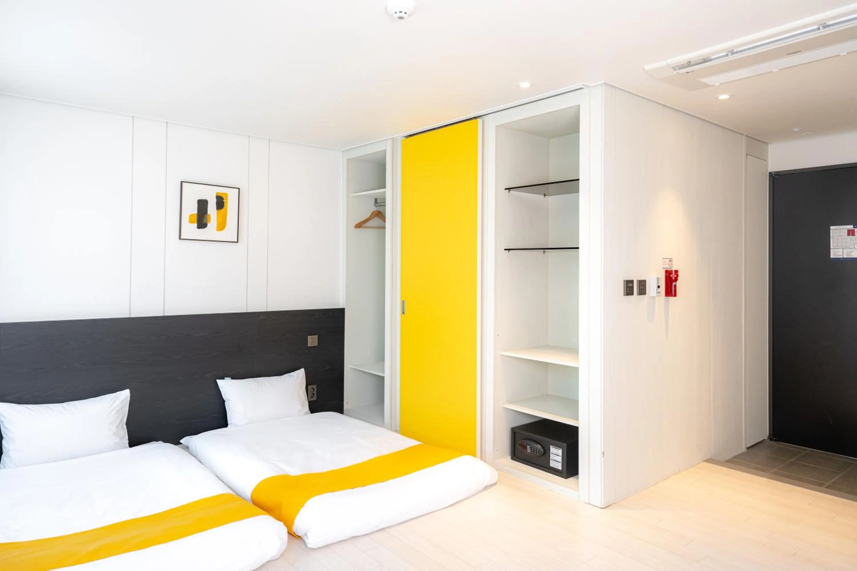 Bed in Seogwipo Hills Hotel