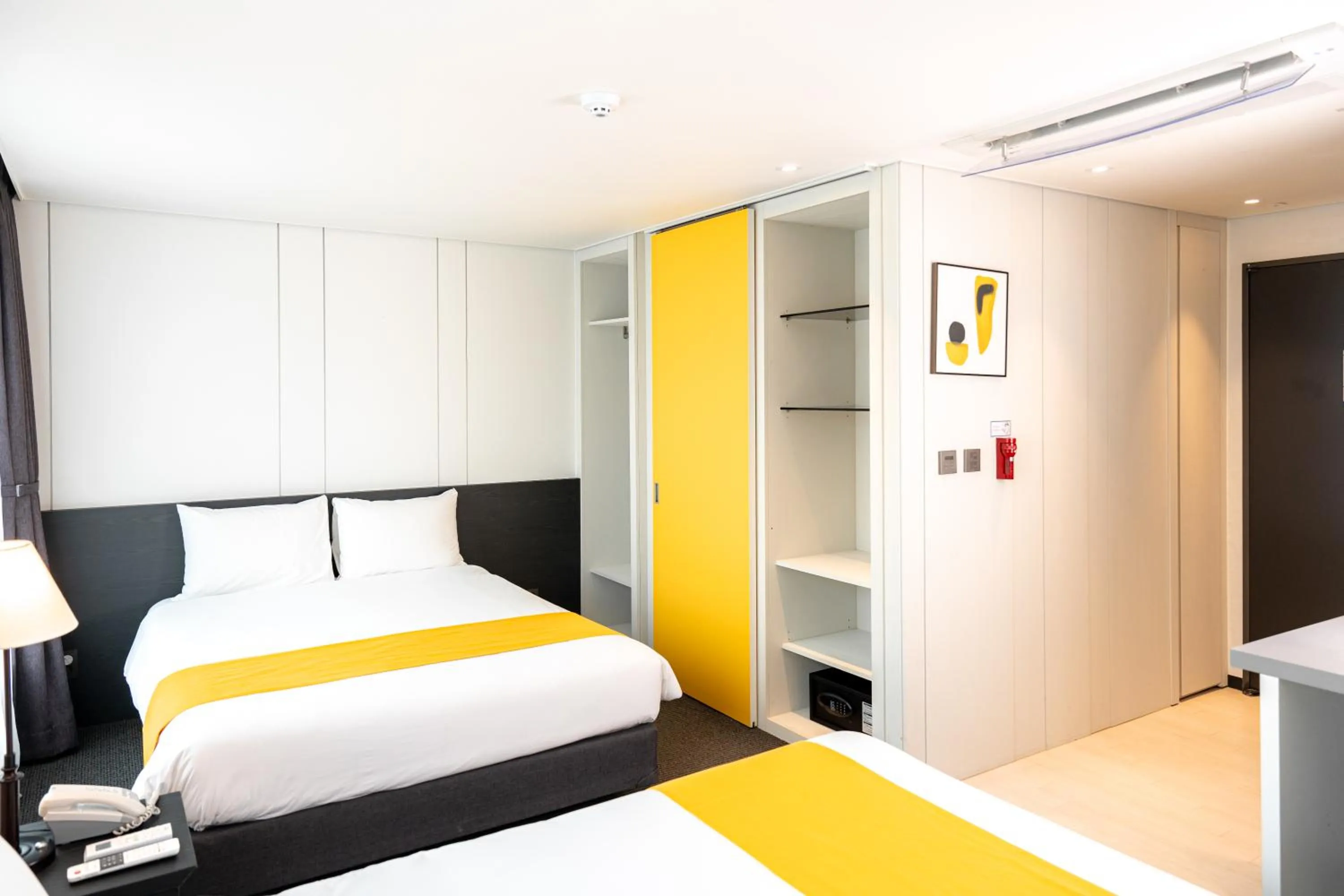 Bed in Seogwipo Hills Hotel