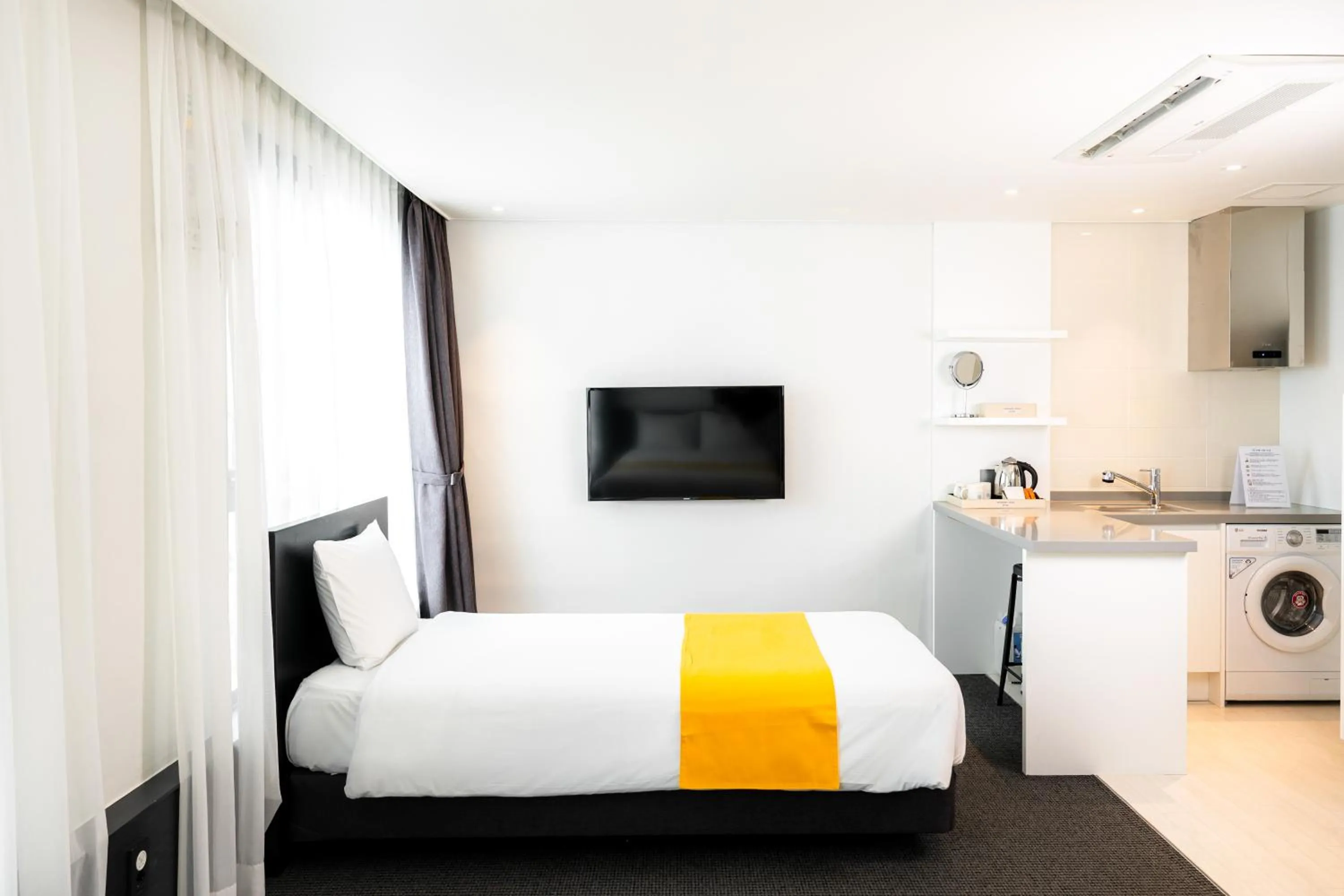 Bed in Seogwipo Hills Hotel