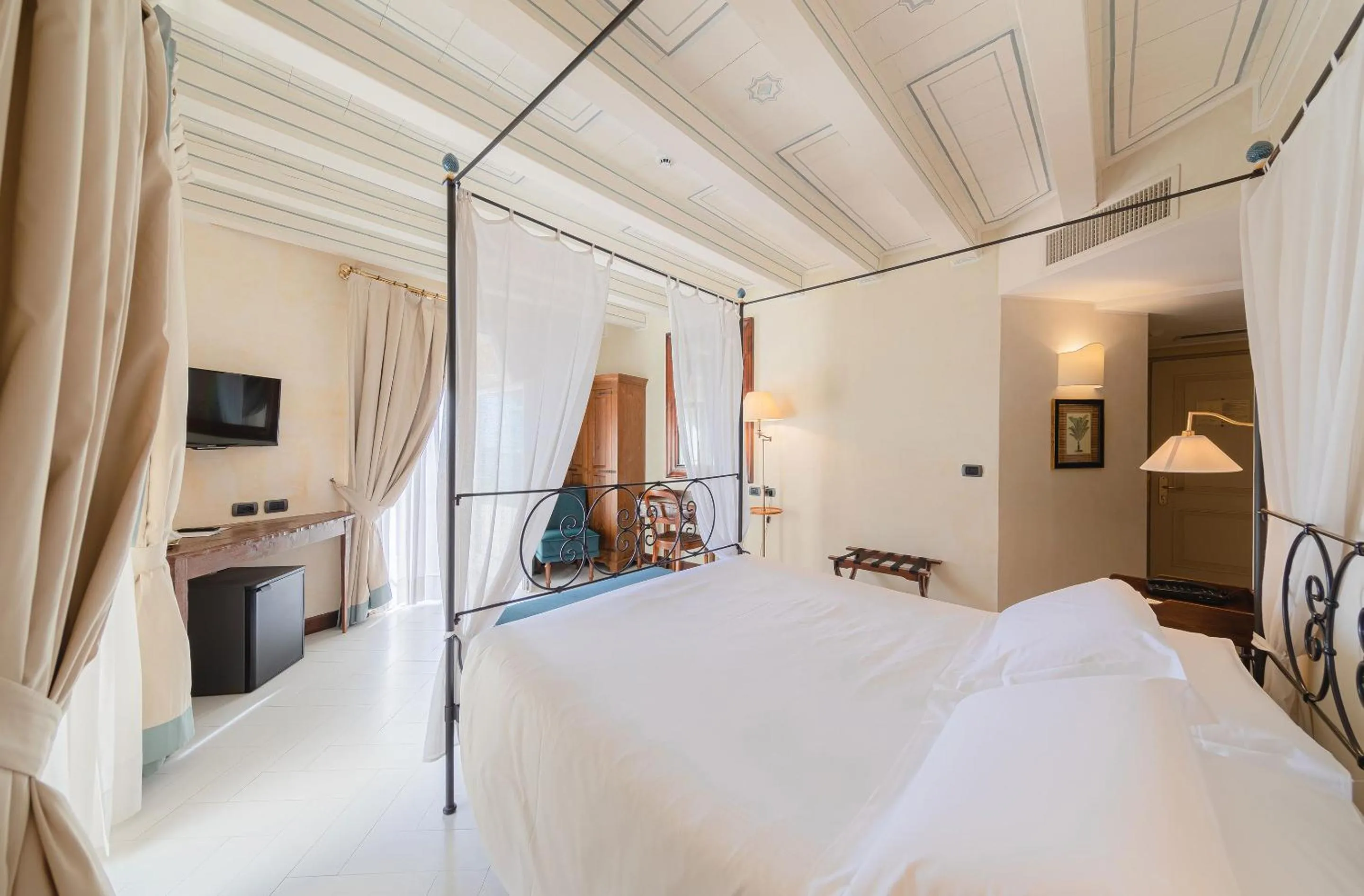 Bedroom, Bed in Algilà Ortigia Charme Hotel