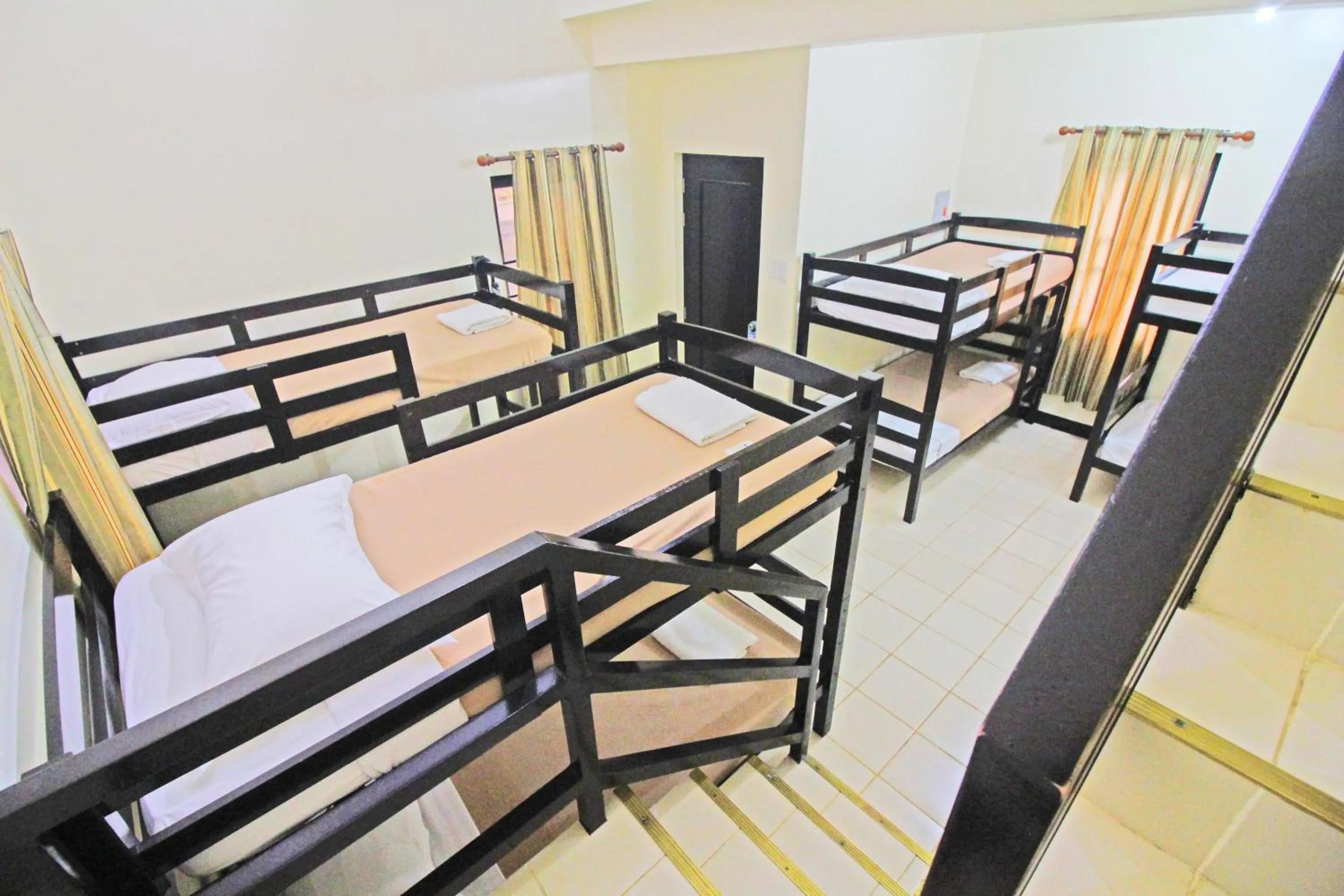 Photo of the whole room, Bed in Caliraya Resort Club