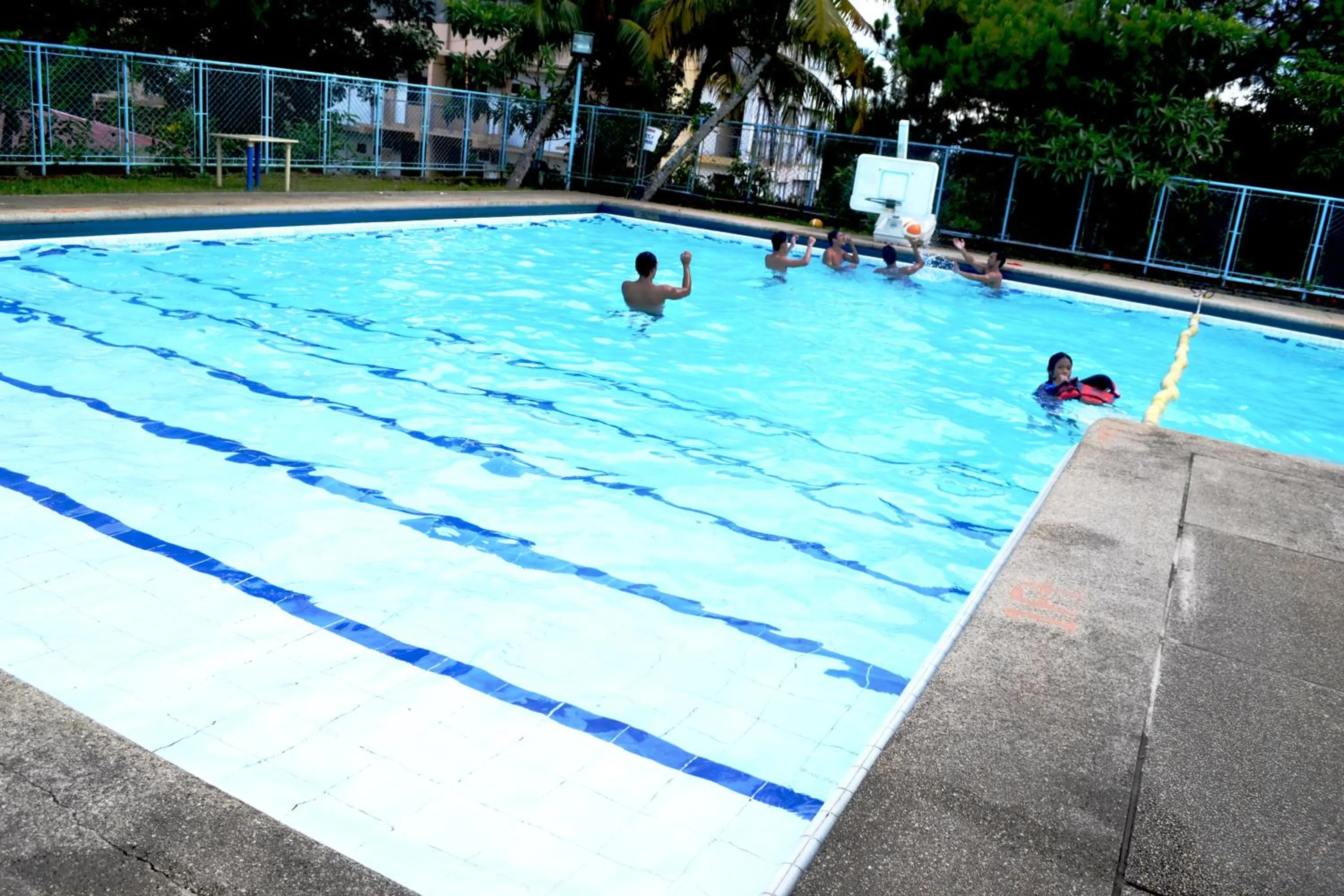 Swimming pool in Caliraya Resort Club