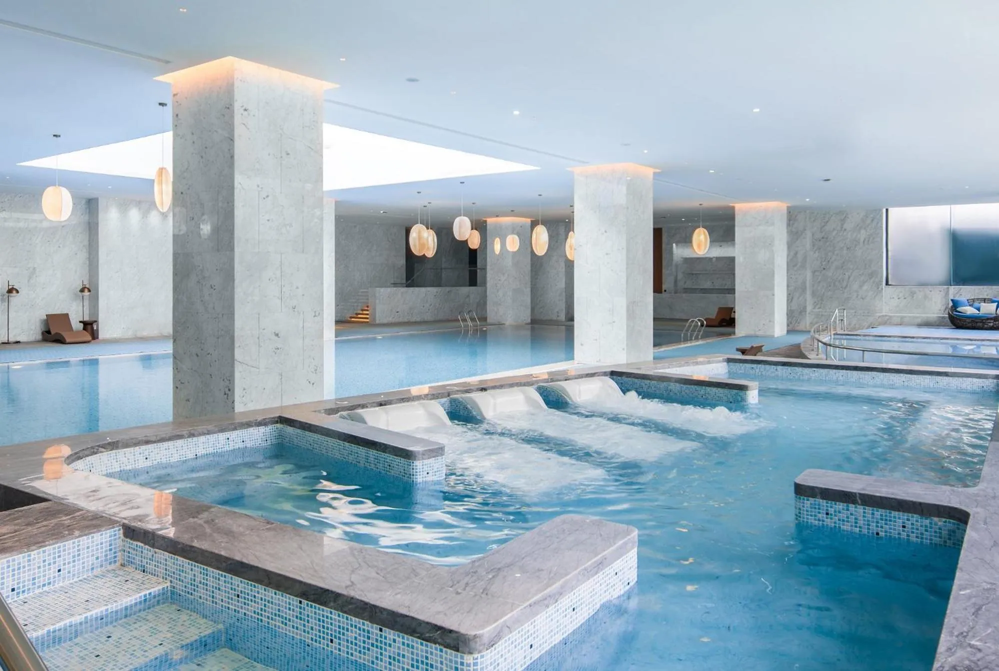 Swimming pool in Oaks Chengdu at Cultural Heritage Park