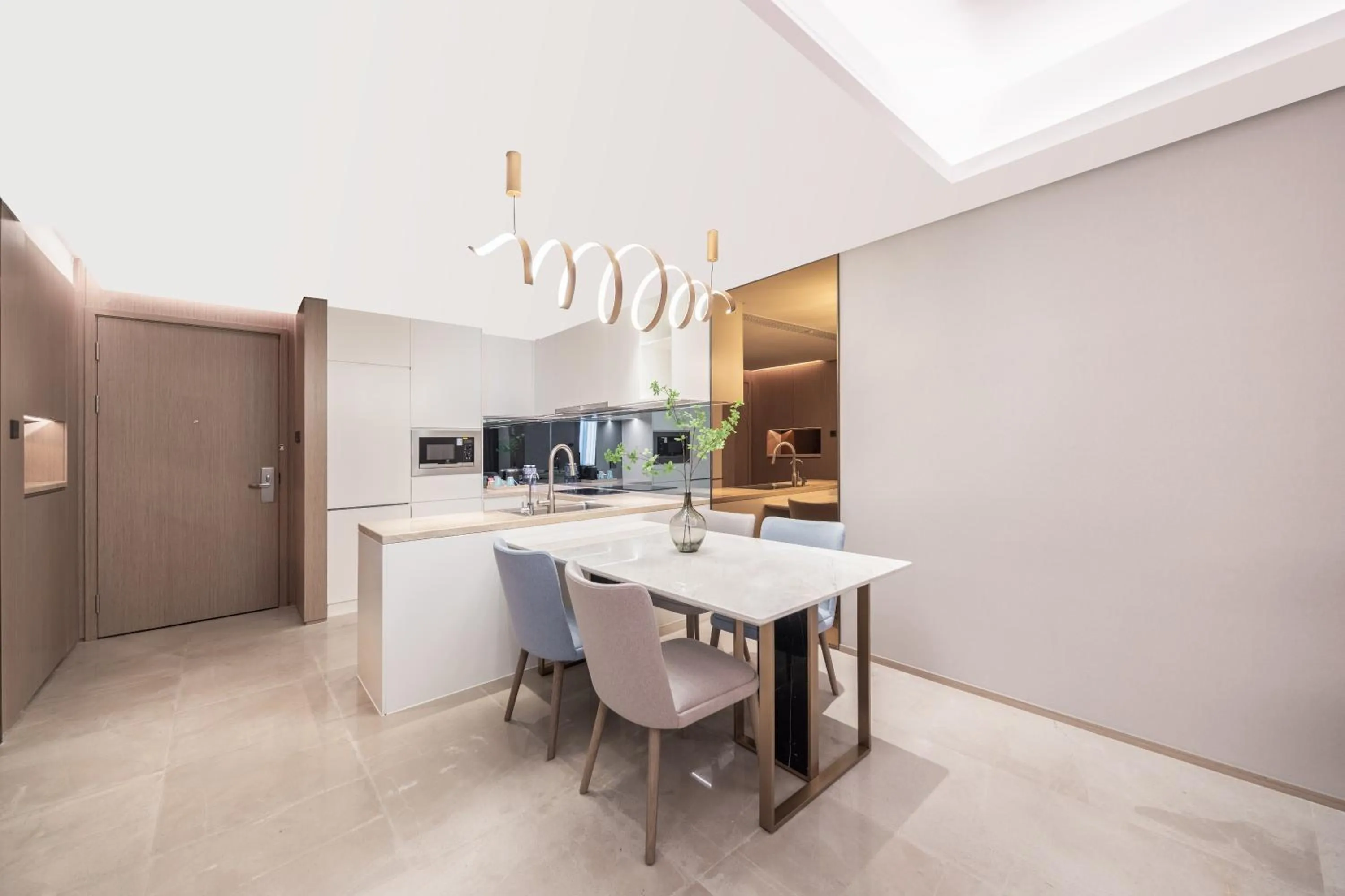 Dining area in Oaks Chengdu at Cultural Heritage Park