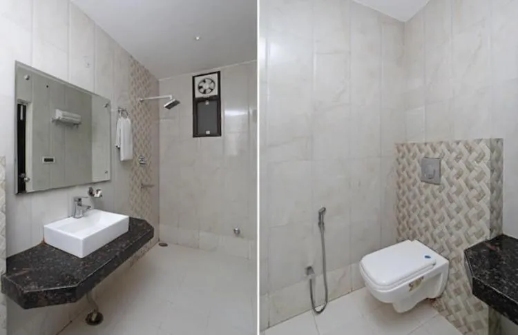 Shower in Hotel Royal Galaxy