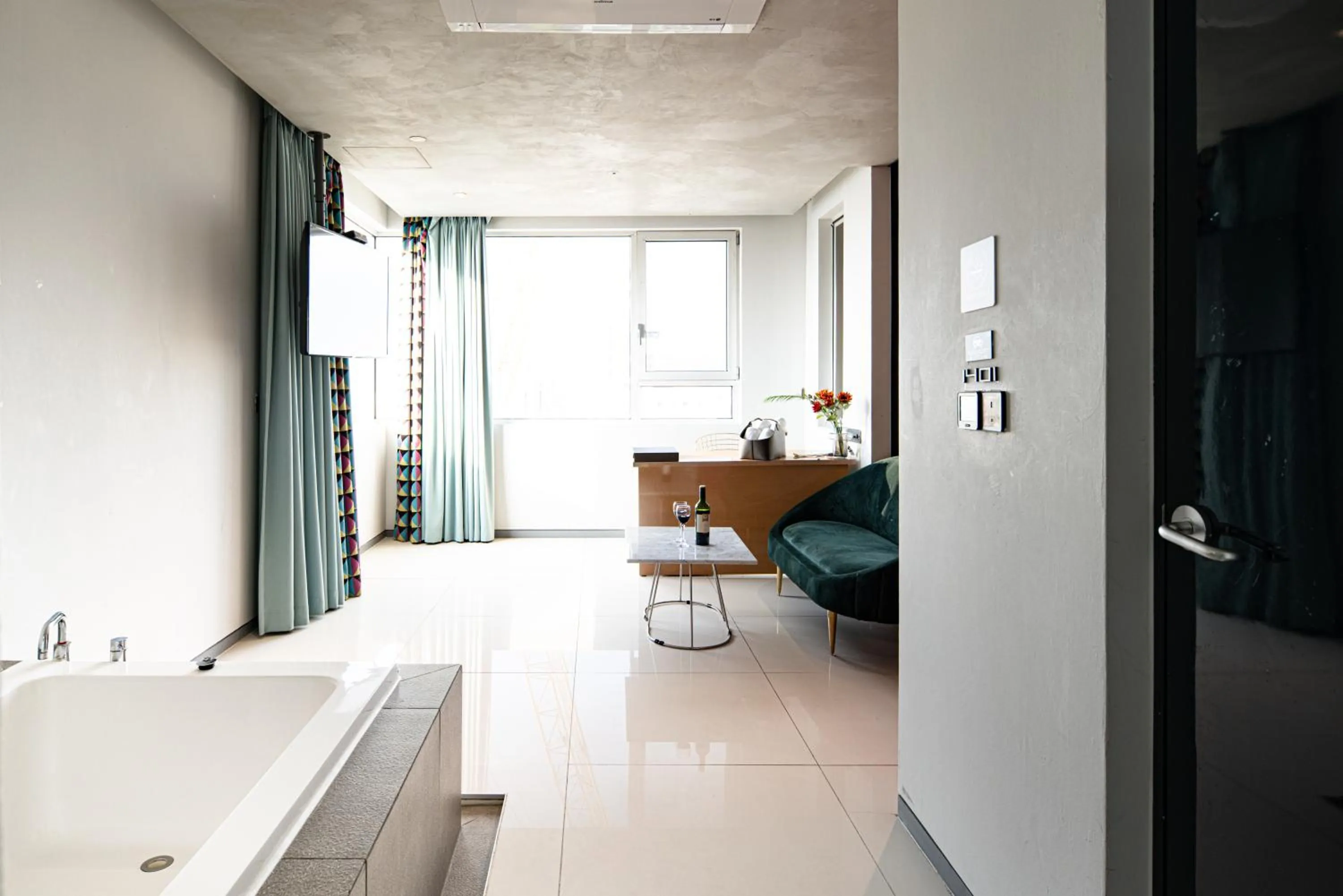 Bath in Hotel The Designers Hongdae