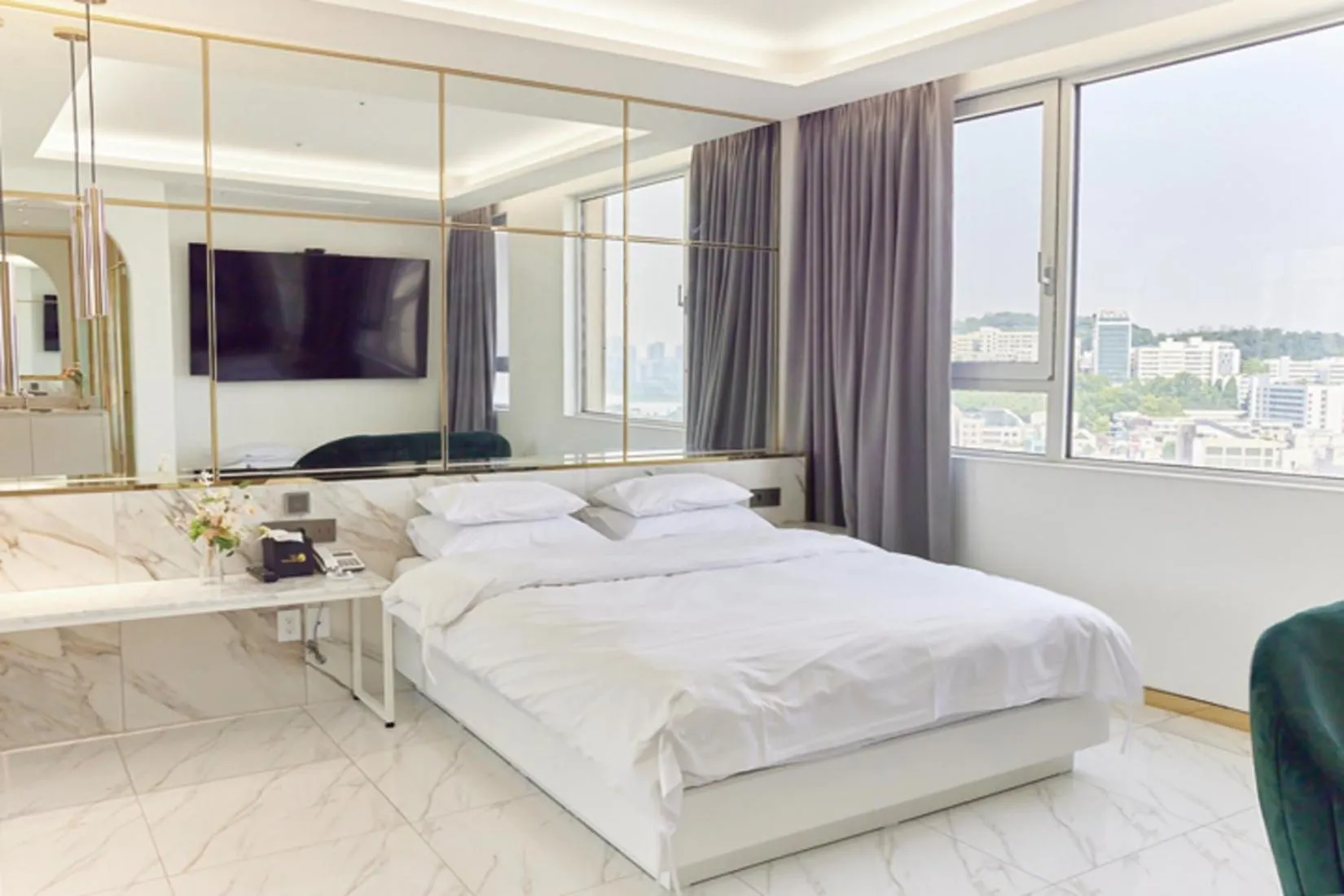 Bed in Hotel The Designers Hongdae