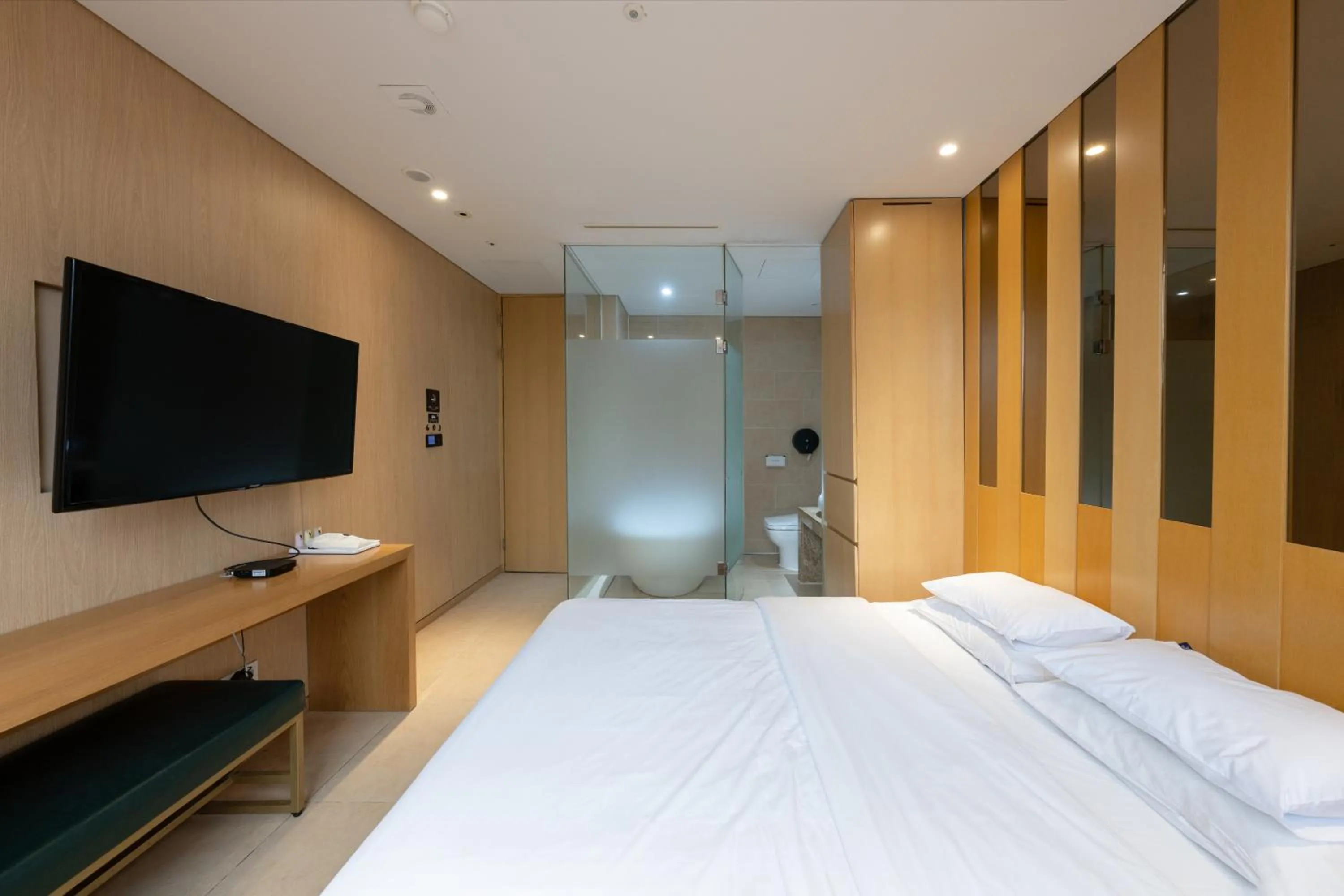 Bed in Hotel The Designers Hongdae