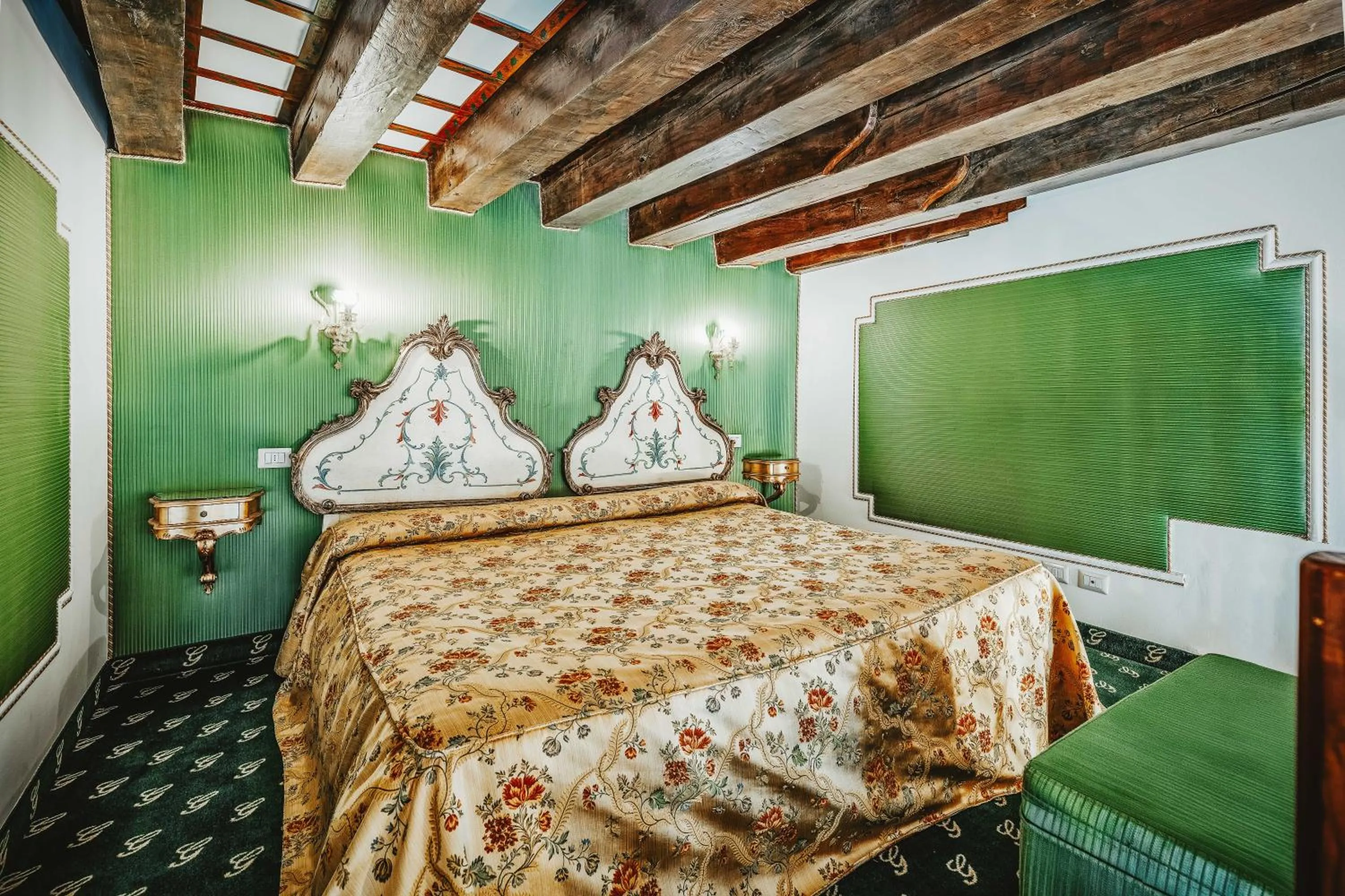 Bedroom, Bed in Hotel Giorgione