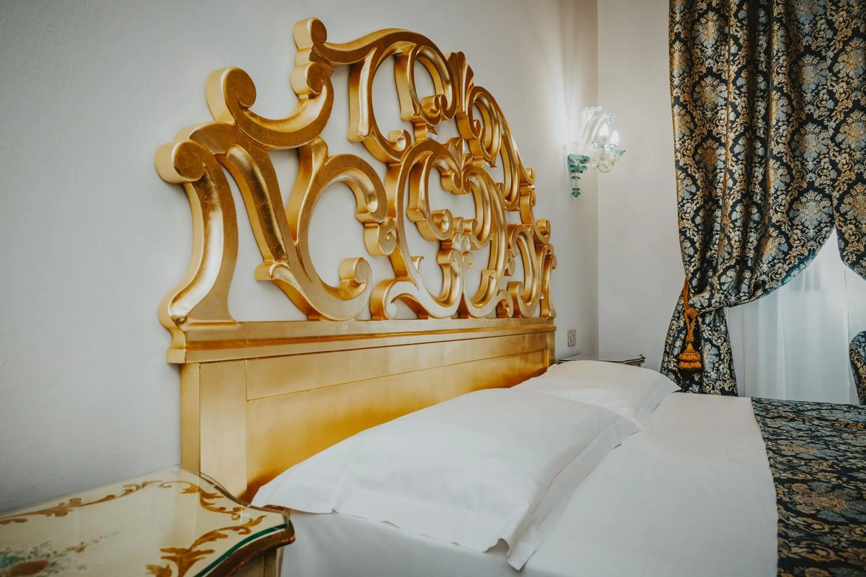 Decorative detail, Bed in Hotel Giorgione