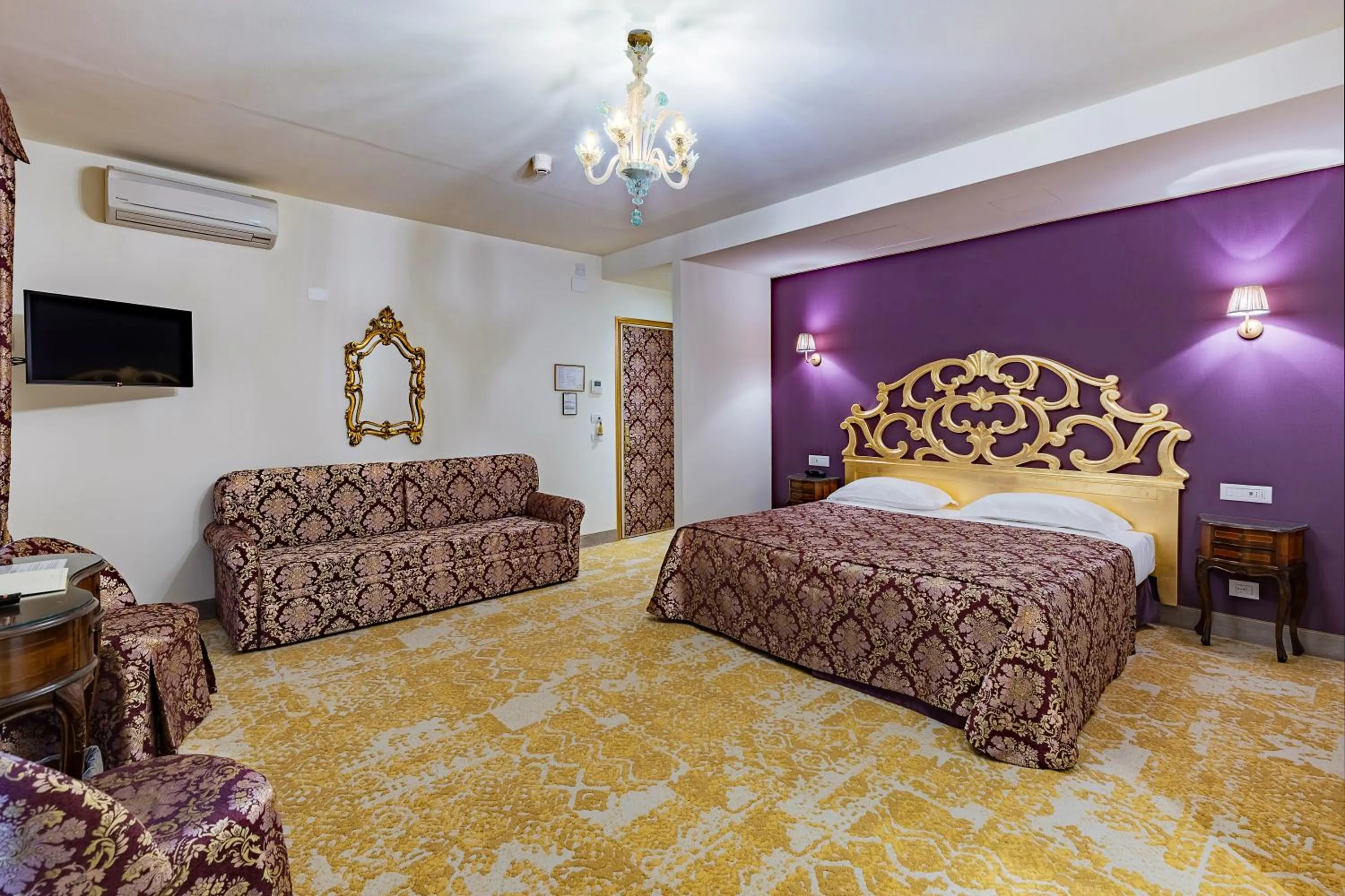 Bedroom, Bed in Hotel Giorgione