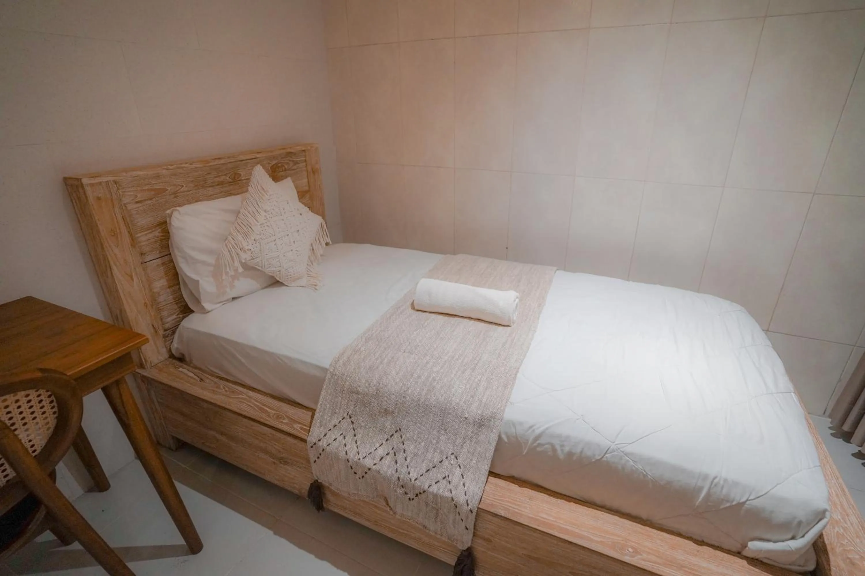 Bed in Made Arsa Homestay