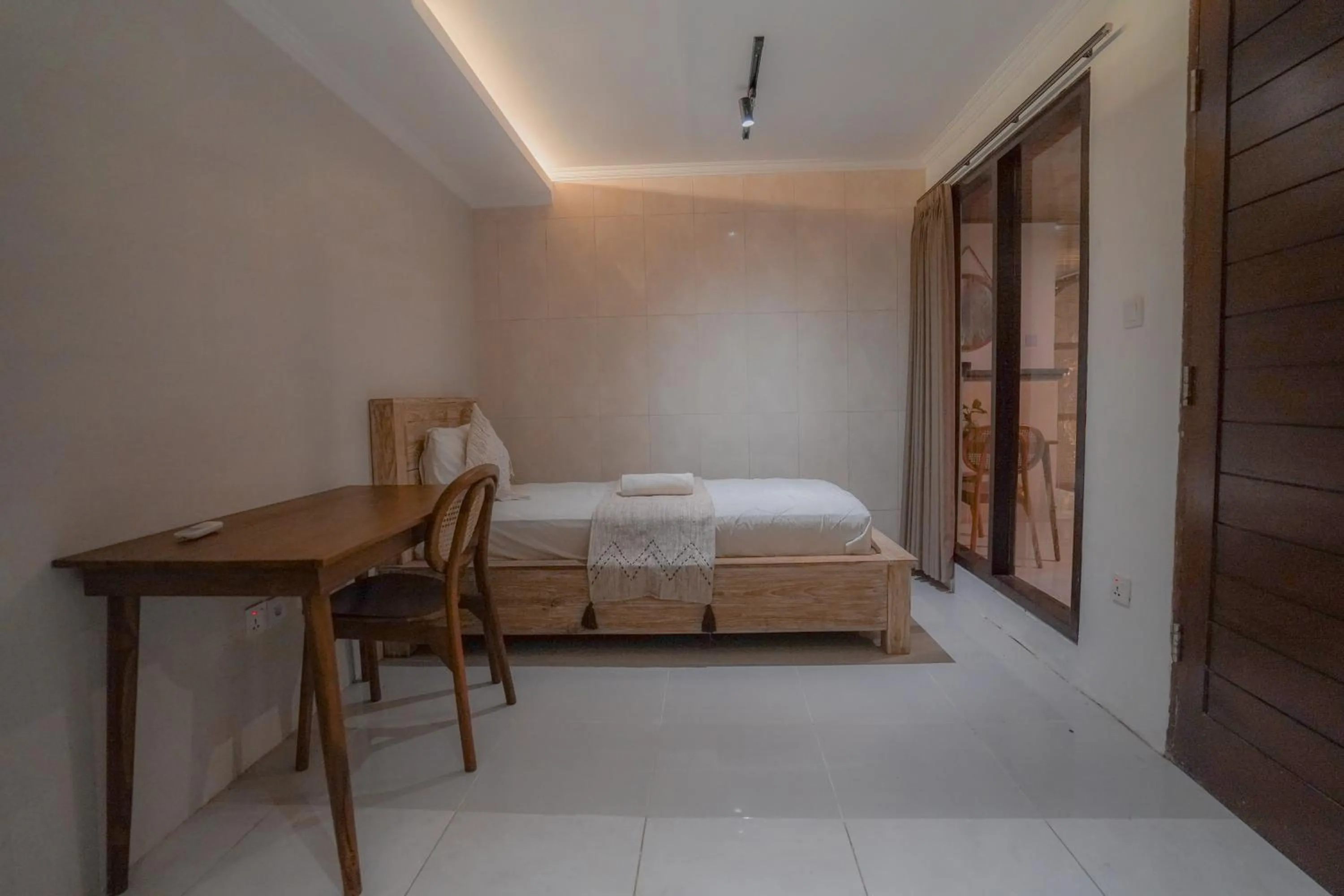 Bedroom, Bed in Made Arsa Homestay