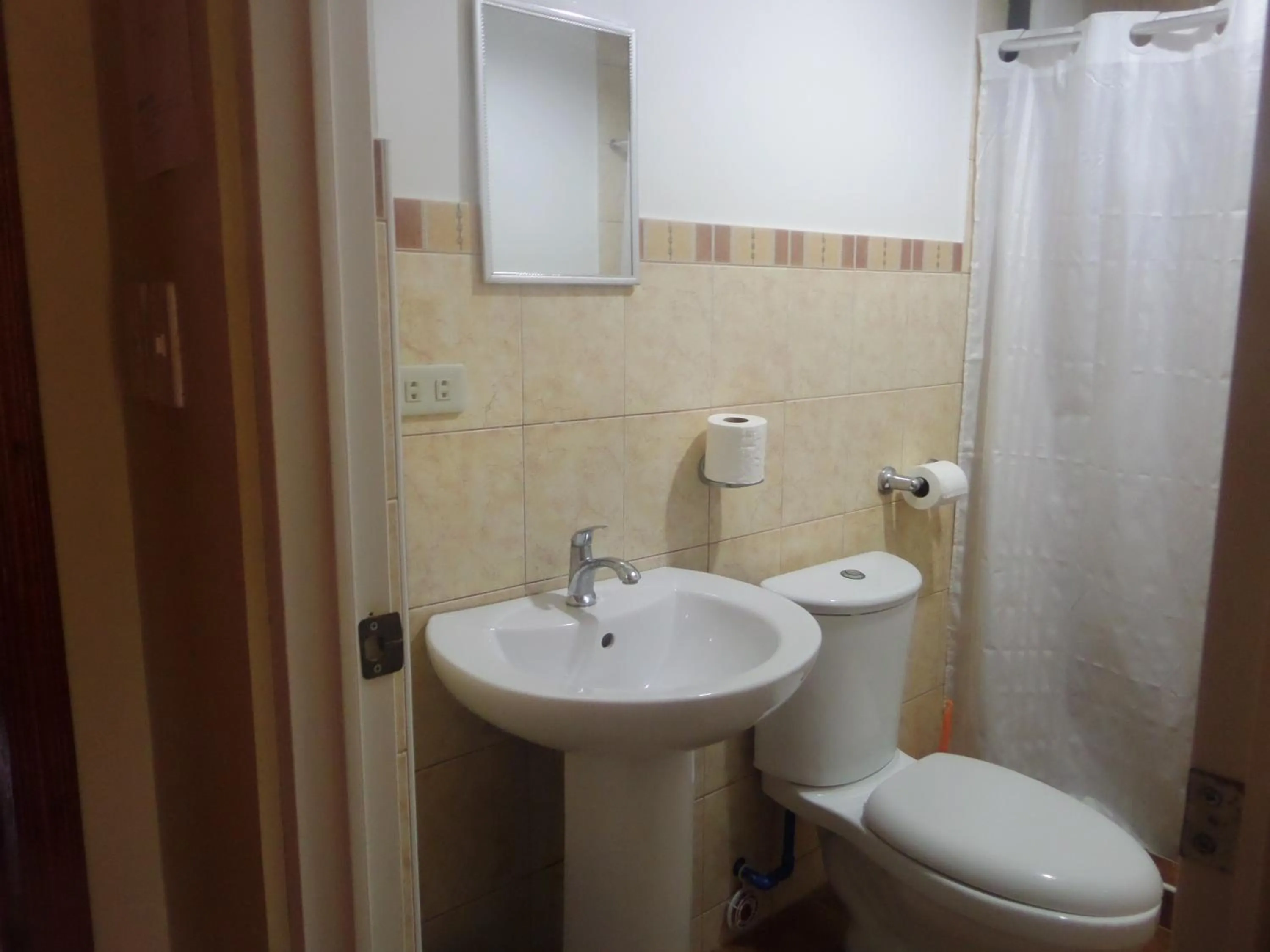 Bathroom in Sailfishbay Surf And Big Game Fishing Lodge