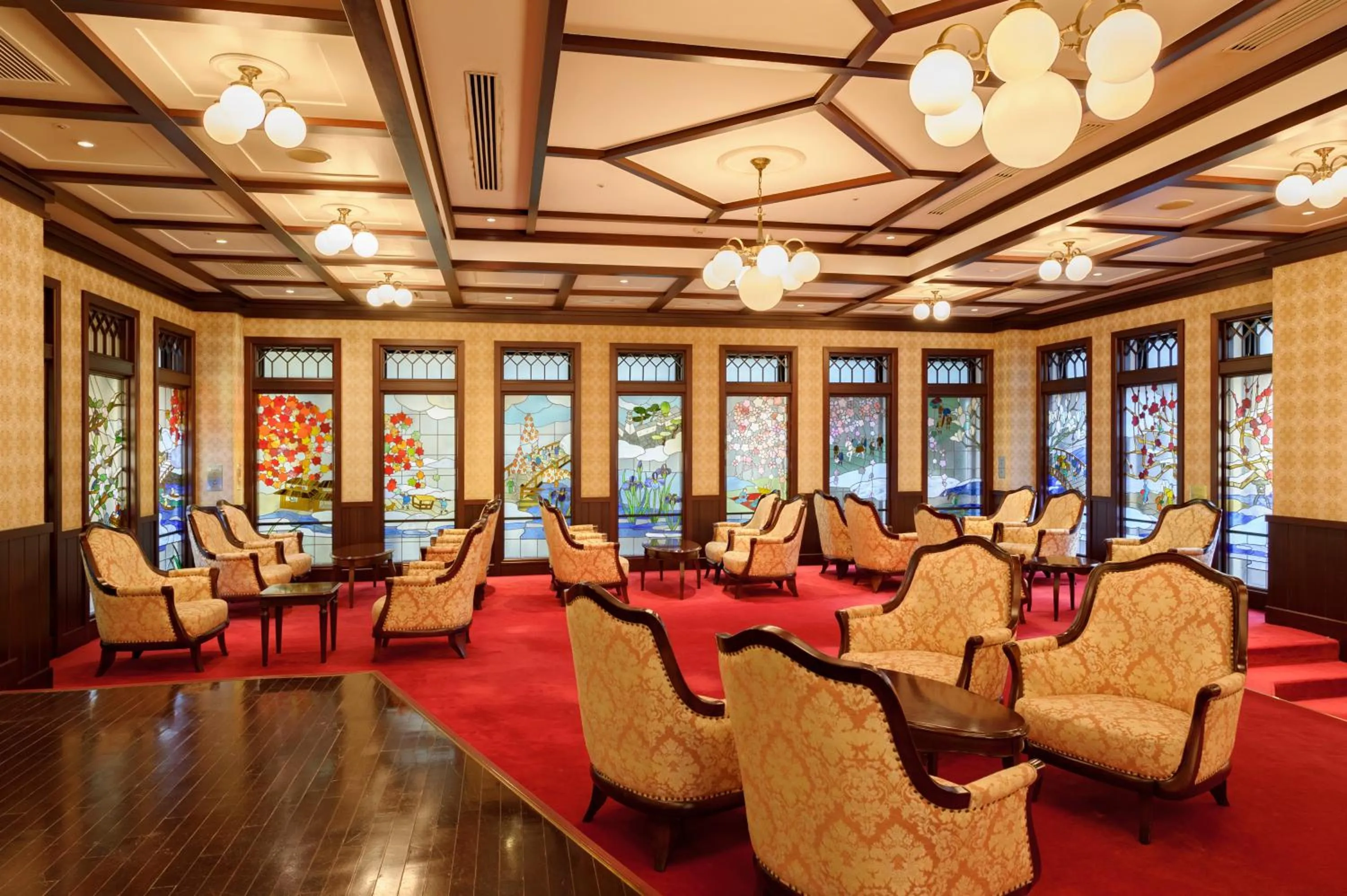 Lobby or reception in Kanazawa Hakuchoro Hotel Sanraku -Natural Hot Spring-