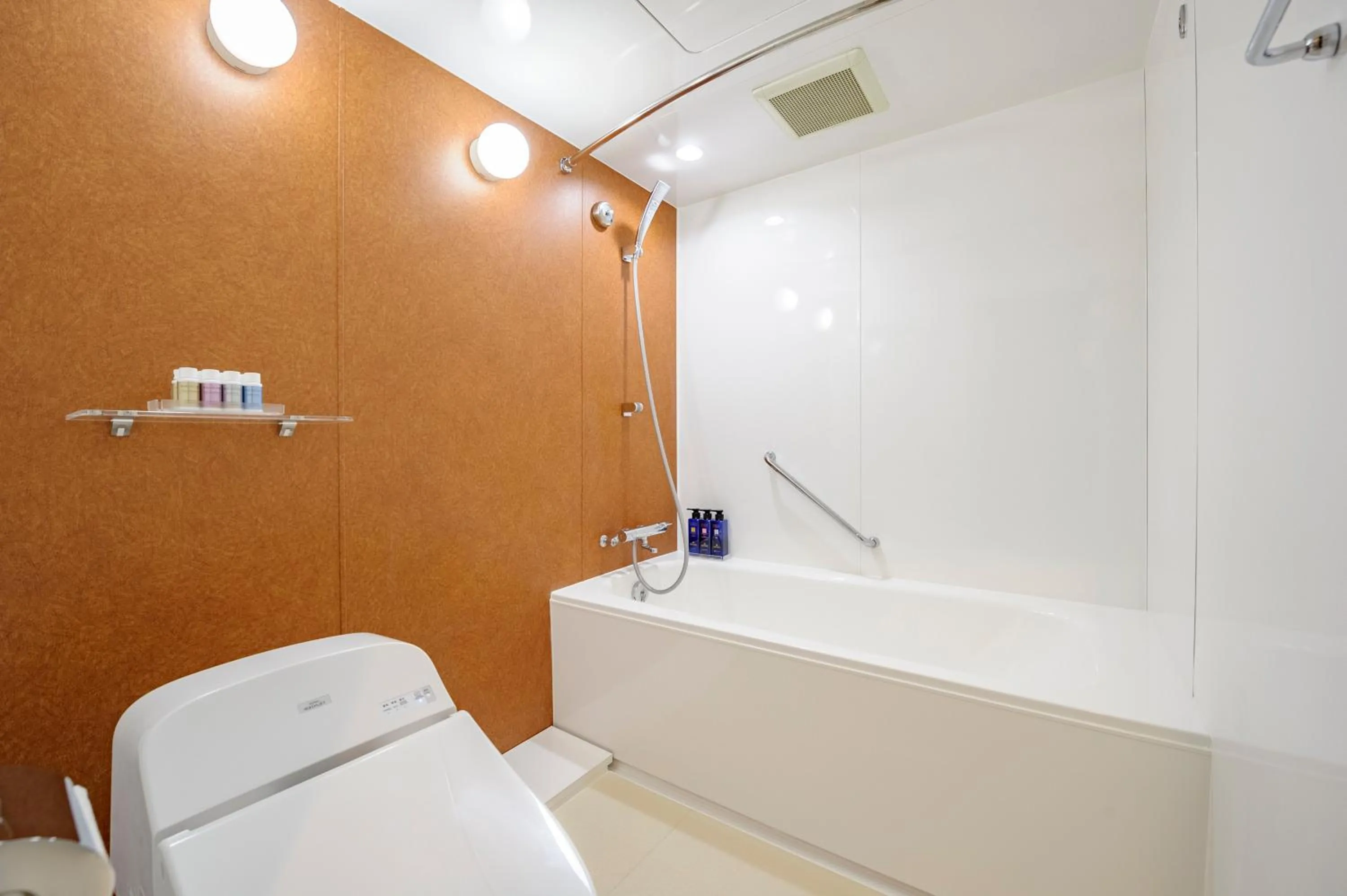 Bathroom in Kanazawa Hakuchoro Hotel Sanraku -Natural Hot Spring-