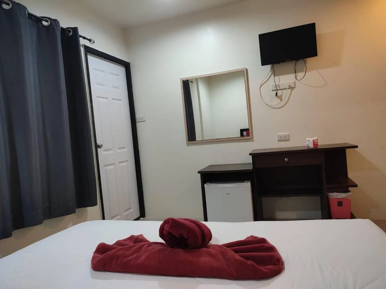 Photo of the whole room, Bed in Kitty Guesthouse