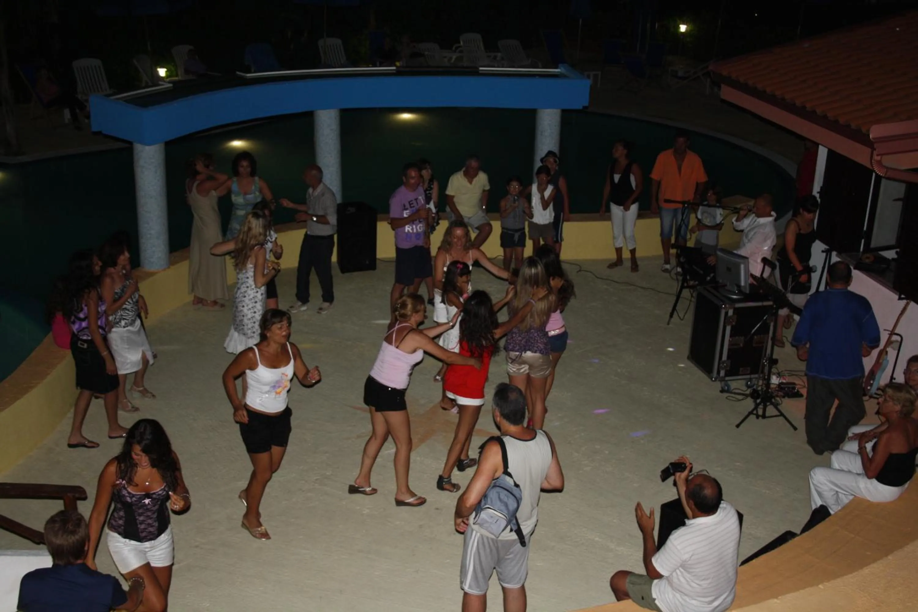 Nightclub / DJ in Residence Hotel La Taverna