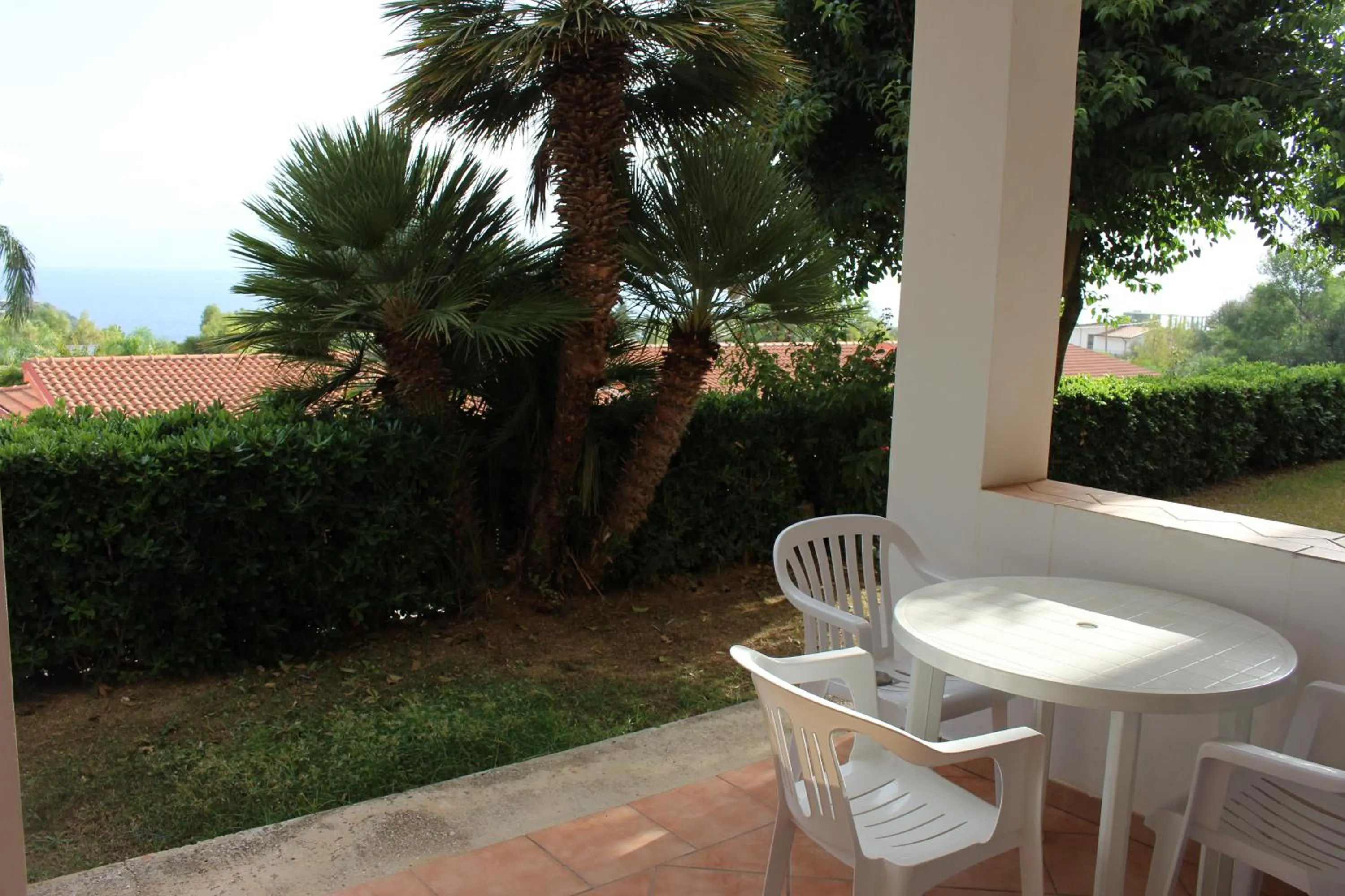 Patio in Residence Hotel La Taverna