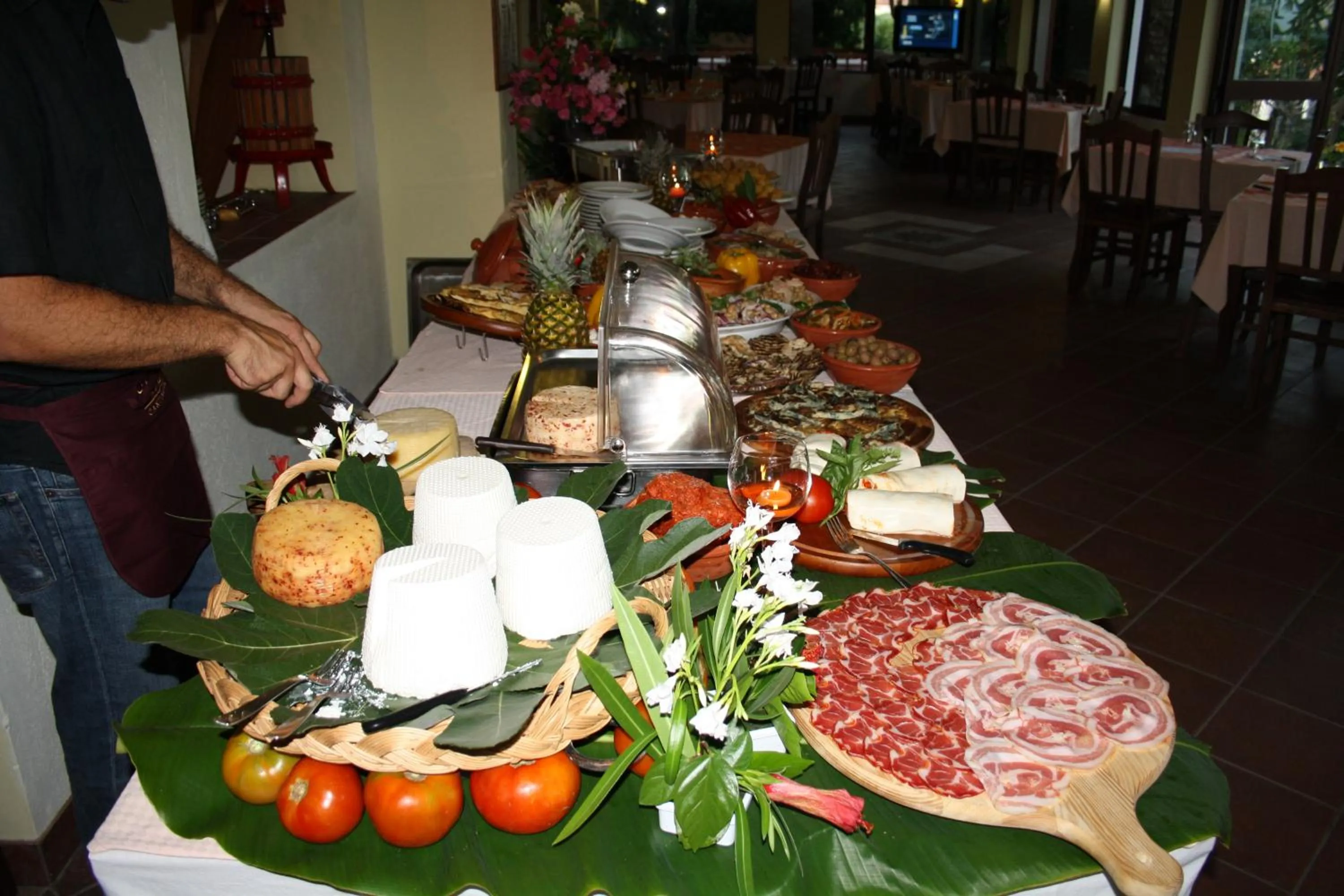 Restaurant/places to eat in Residence Hotel La Taverna