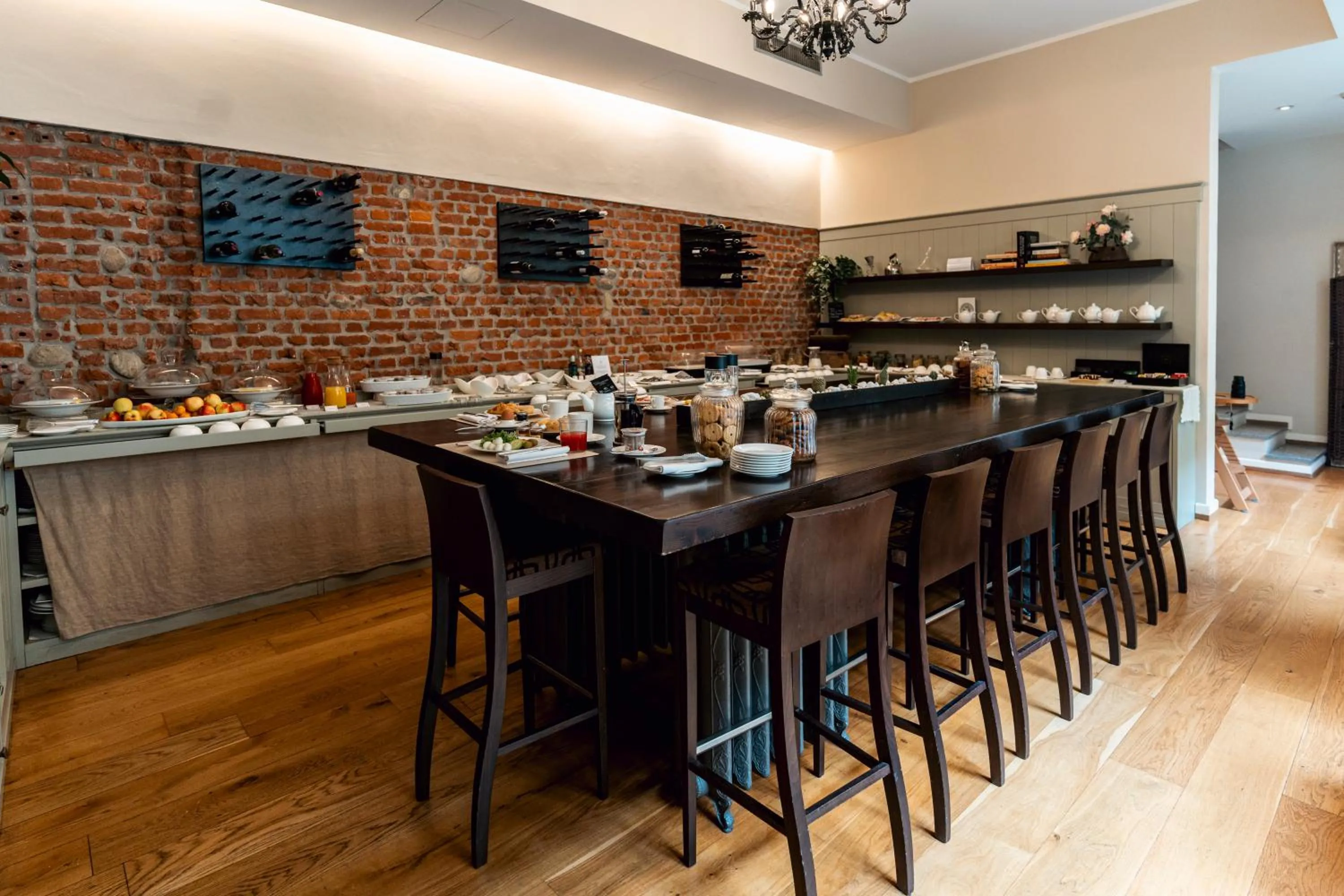 Coffee/tea facilities in TownHouse 33 Boutique Hotel