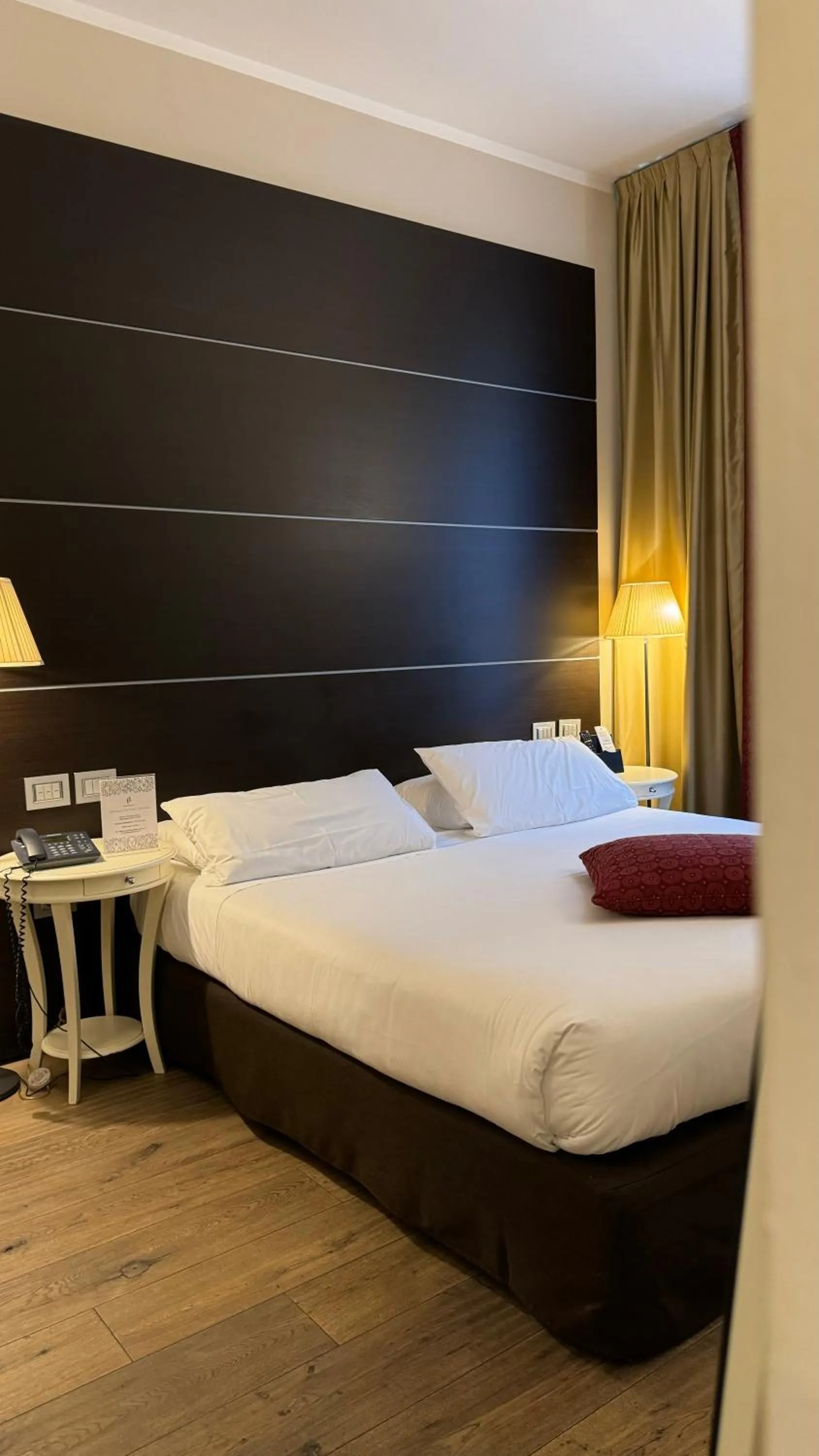 Bedroom, Bed in TownHouse 33