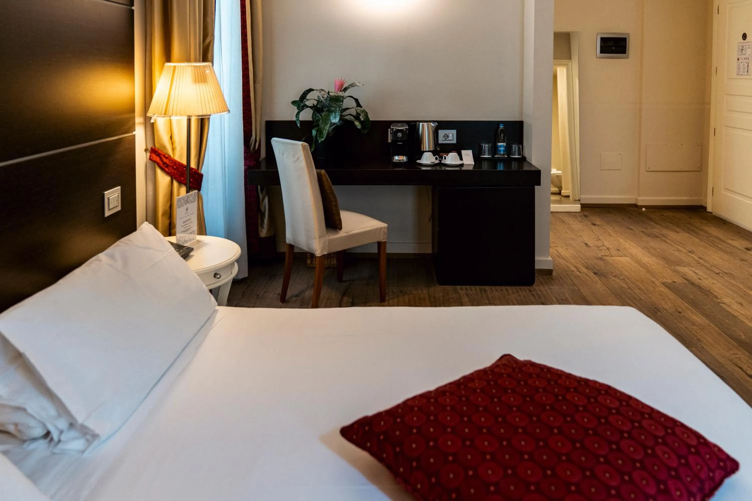 Photo of the whole room, Bed in TownHouse 33 Boutique Hotel