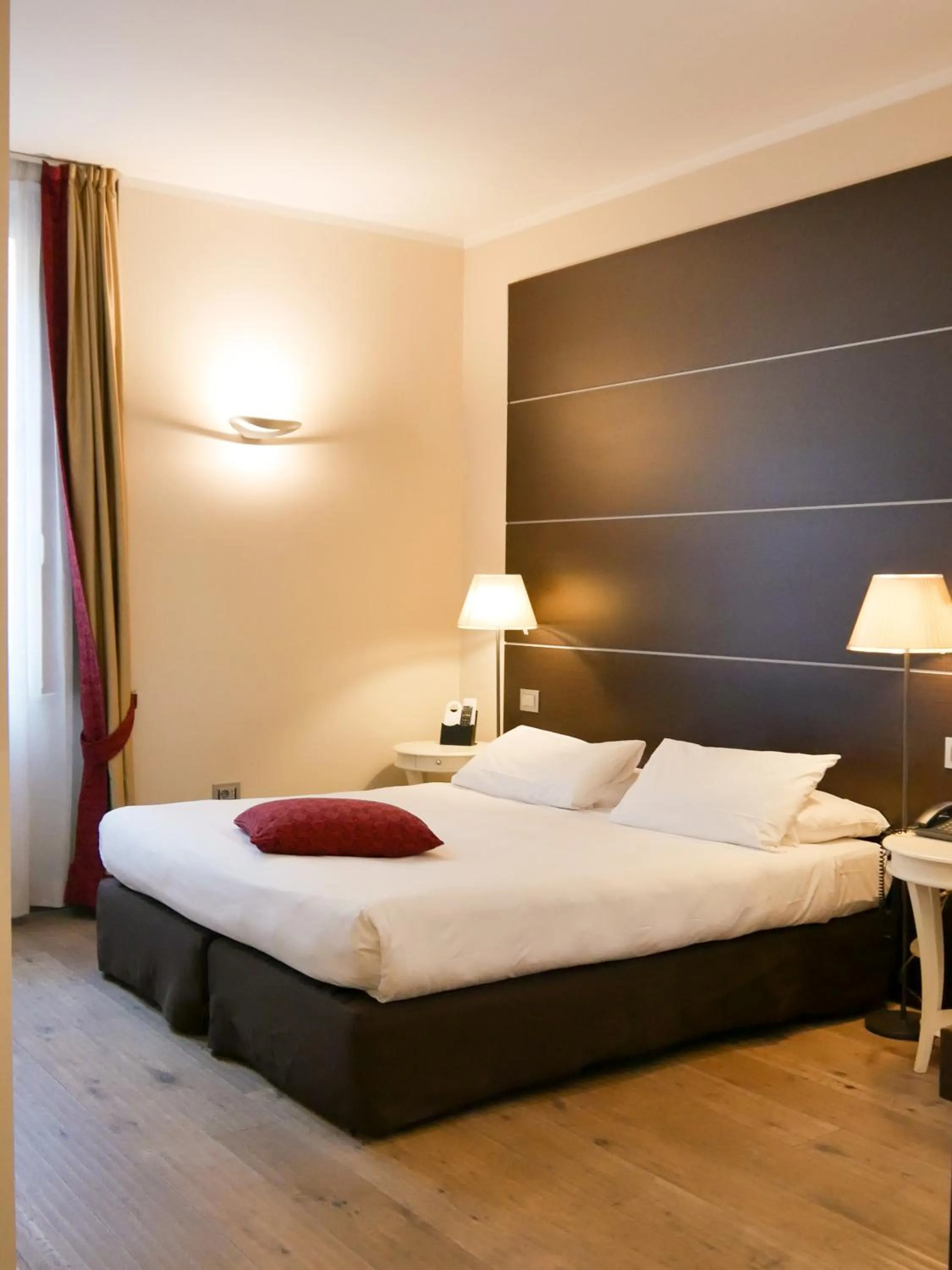 Bedroom, Bed in TownHouse 33