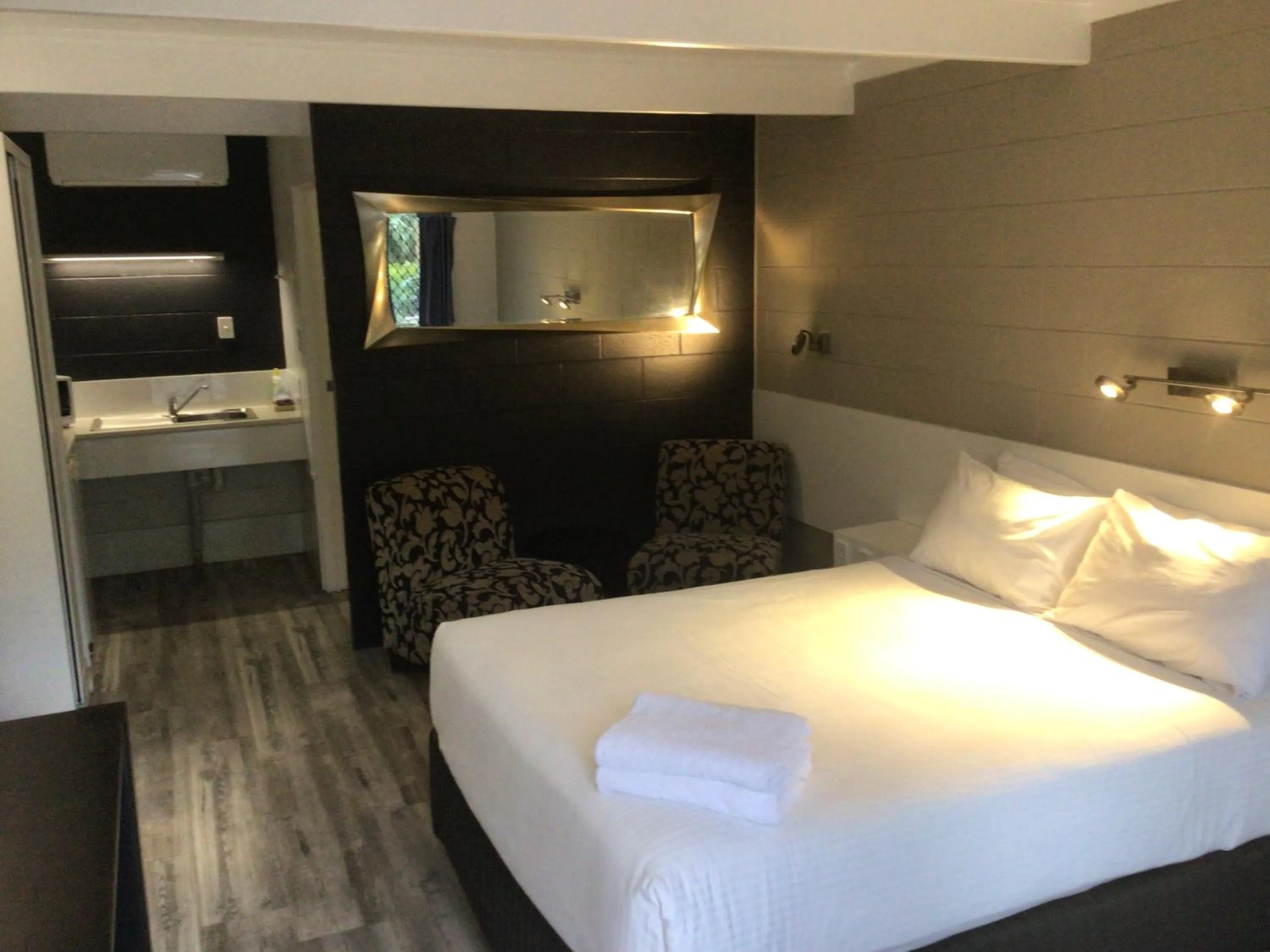 Bed in Buderim Fiesta Motel