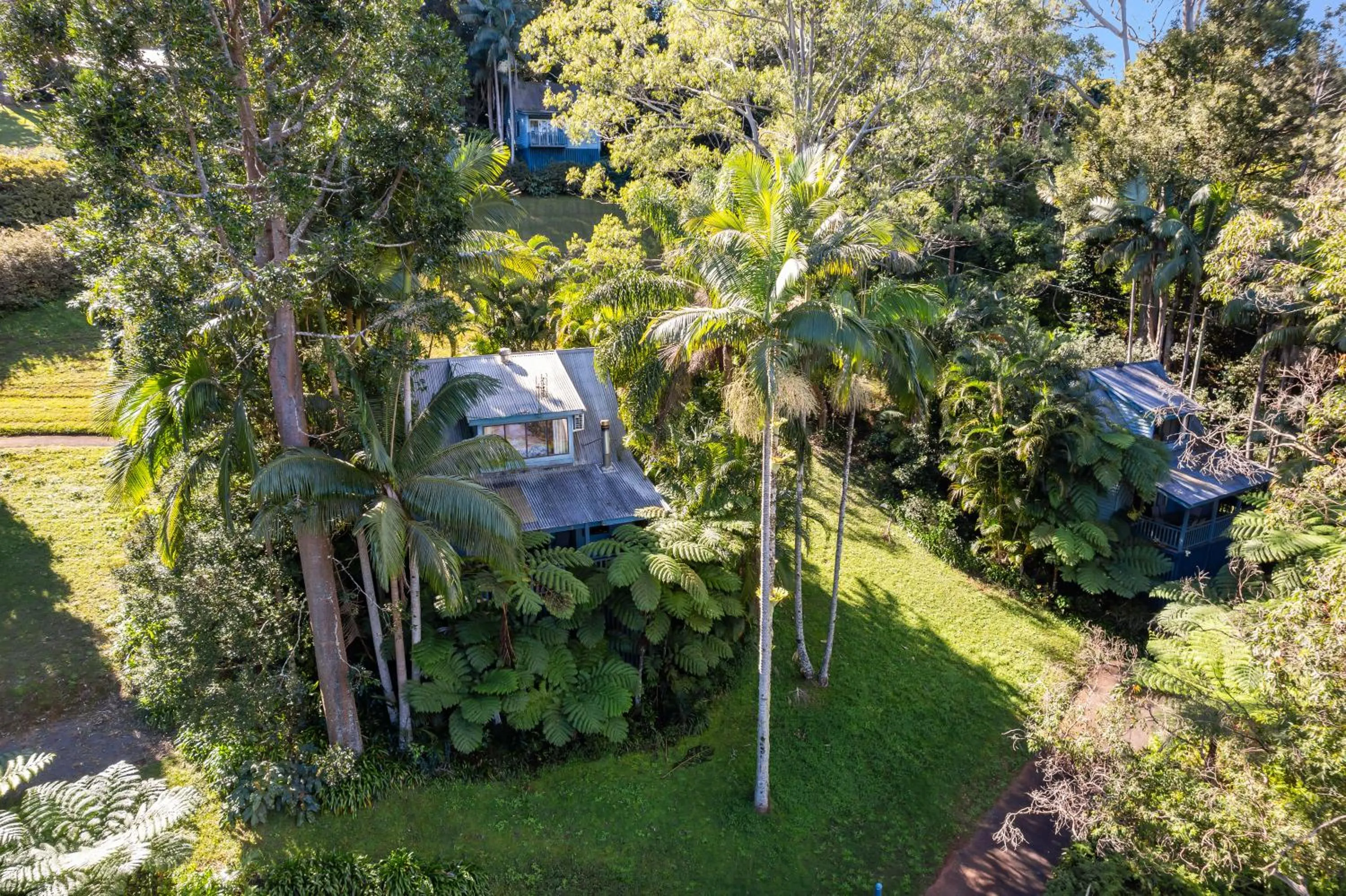 Property building in Montville Country Cabins