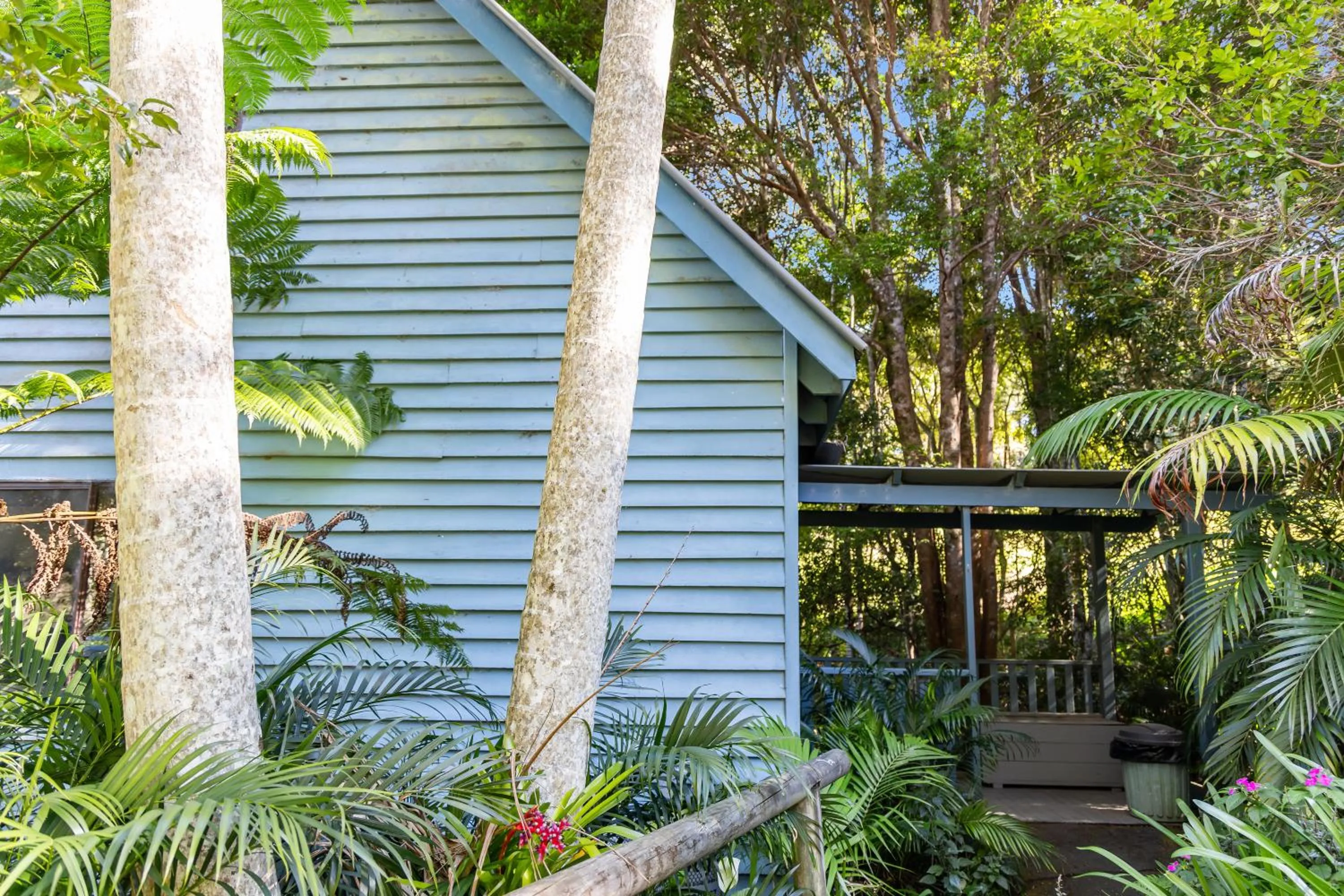 Property building in Montville Country Cabins