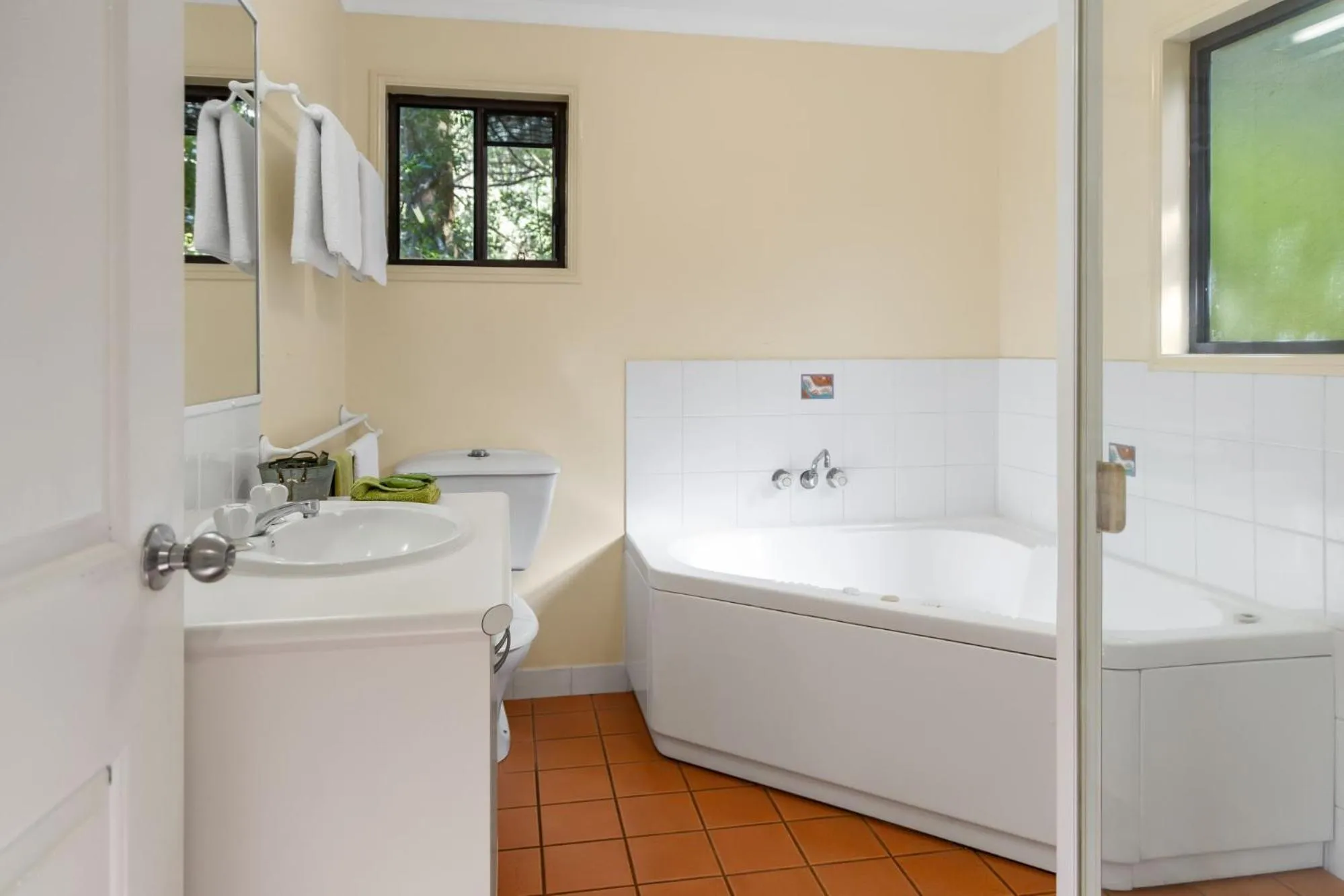 Bathroom in Montville Country Cabins