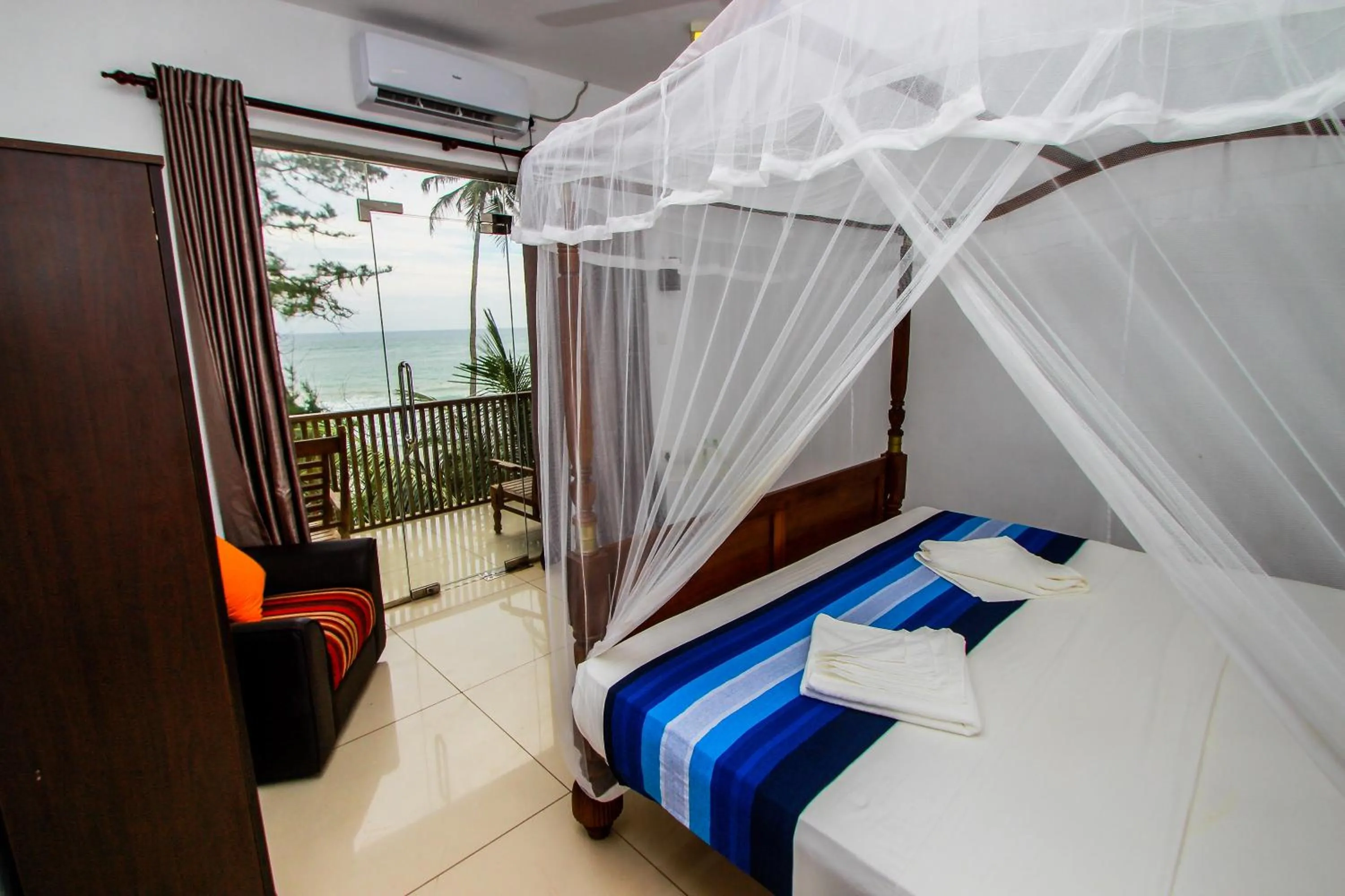 Bed in Dickwella Beach